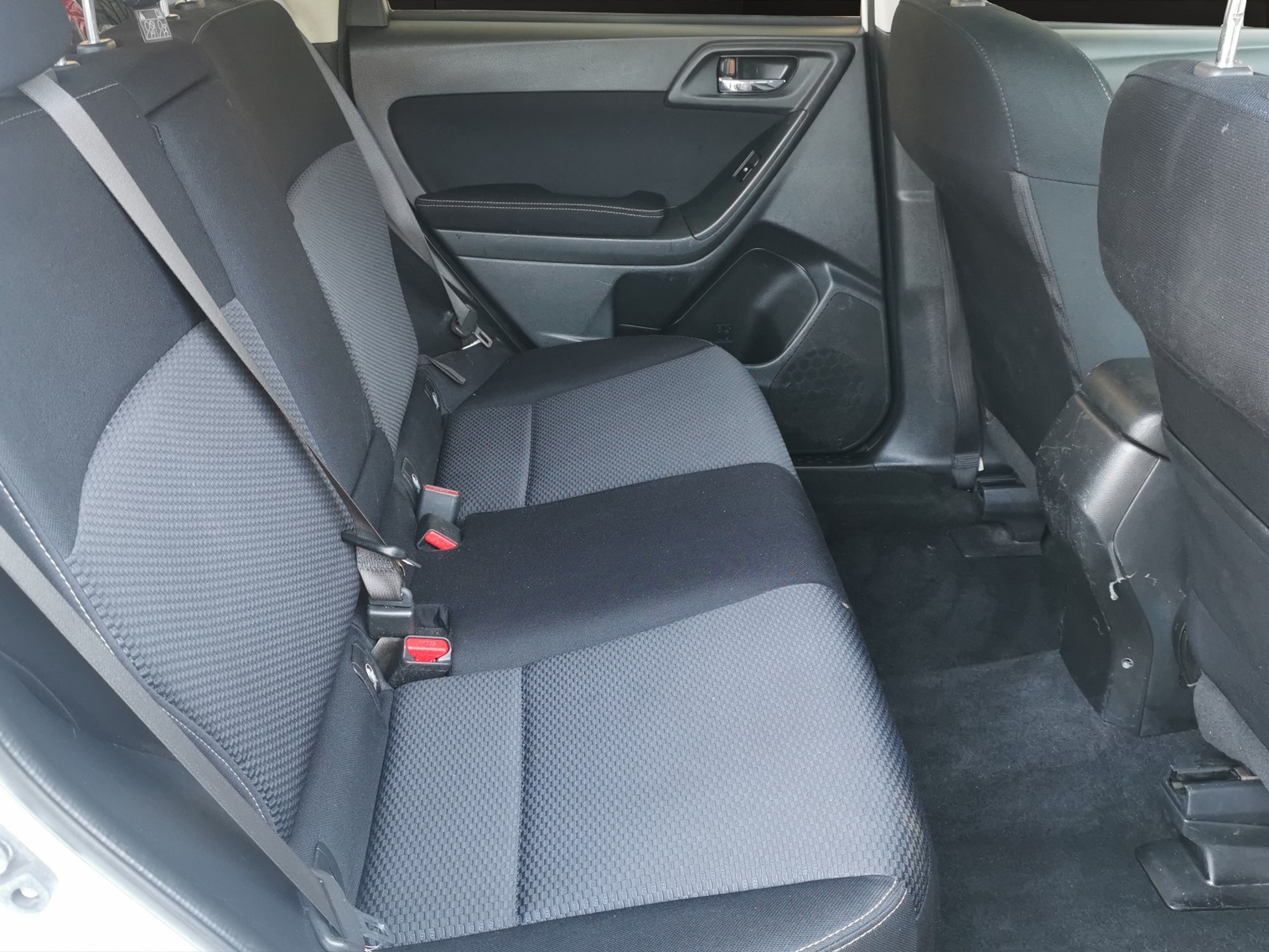 SUBARU Forester 2.0D Swiss-image-14