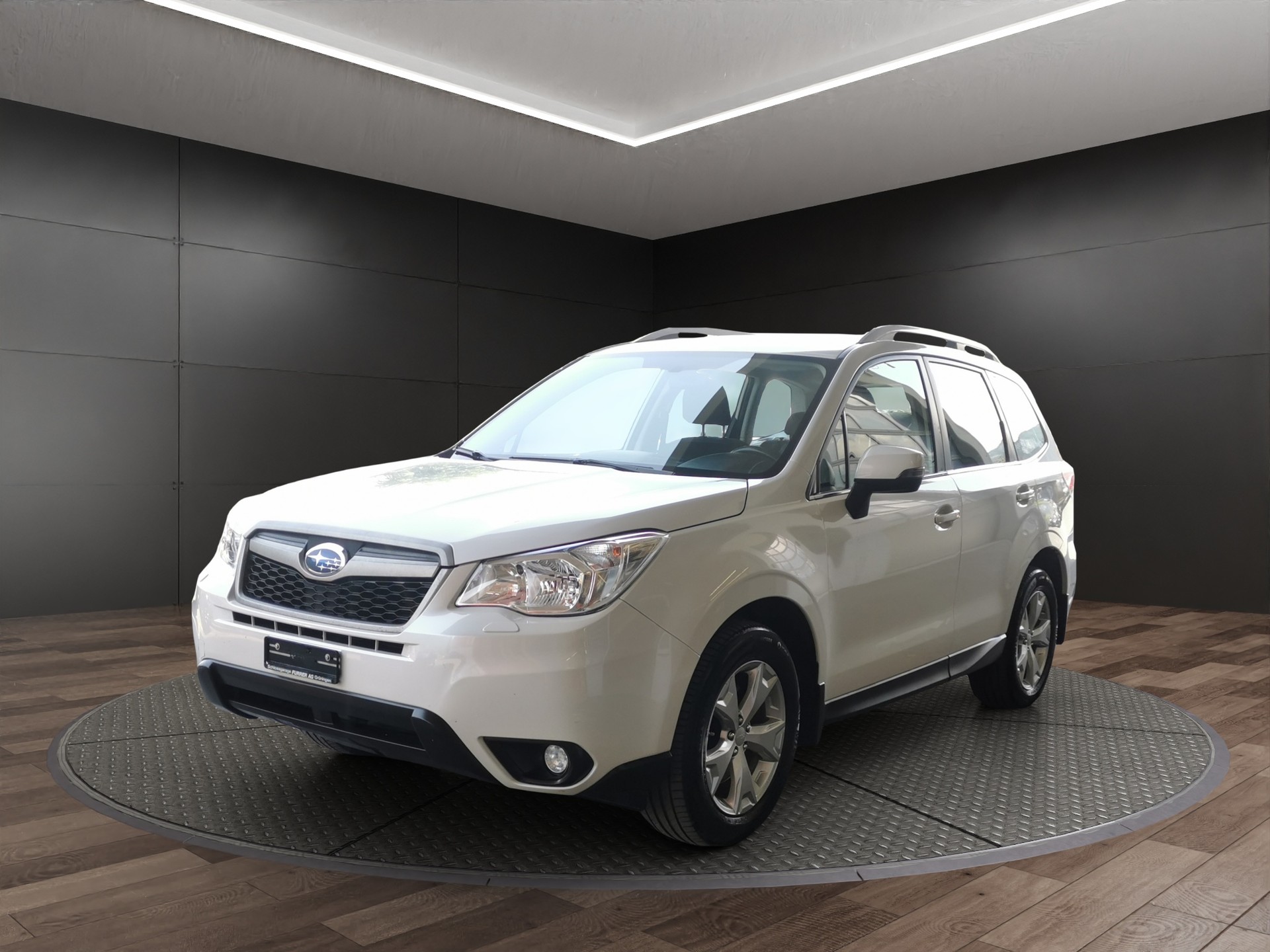 SUBARU Forester 2.0D Swiss-showroom-element-1