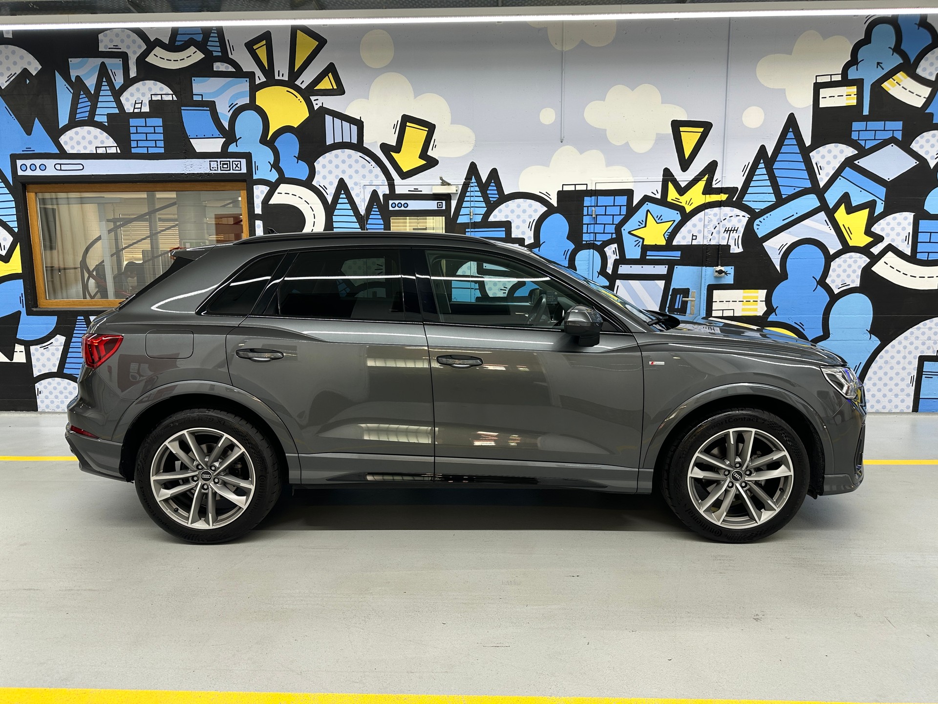 AUDI Q3 35 TDI S line quattro S-tronic-image-3