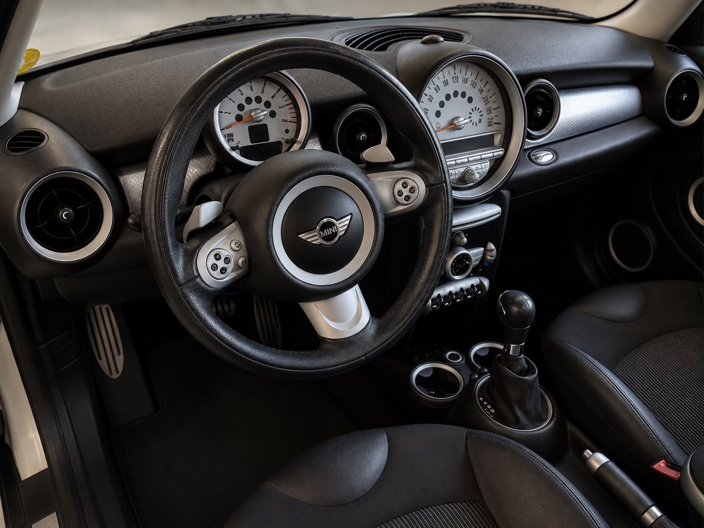 MINI Cooper S Steptronic-image-9