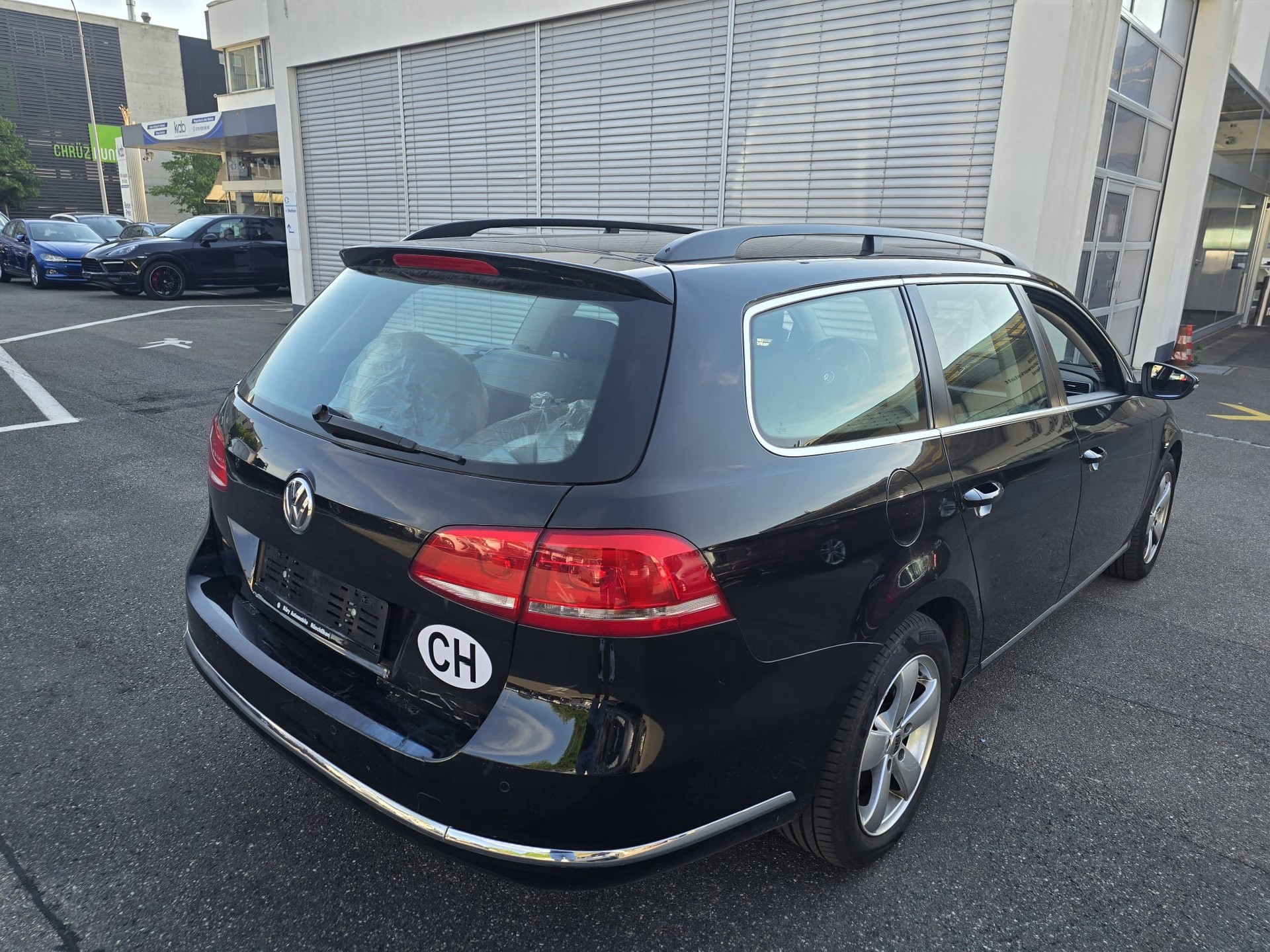 VW Passat Variant 2.0 TDI BMT Trendline 4M-image-5