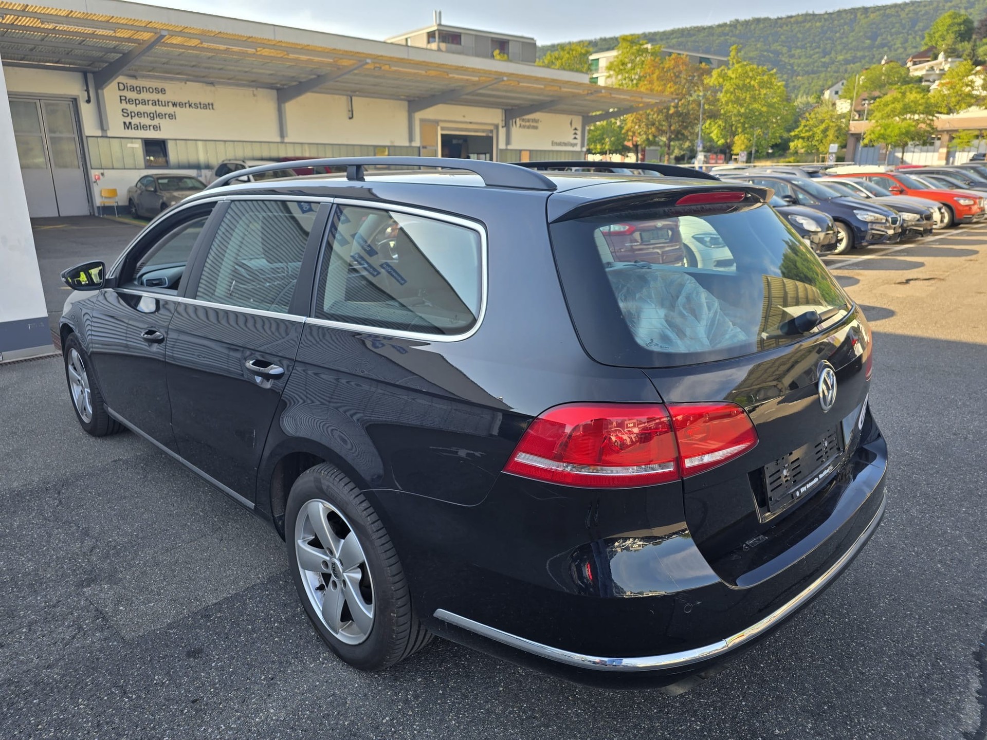 VW Passat Variant 2.0 TDI BMT Trendline 4M-image-3