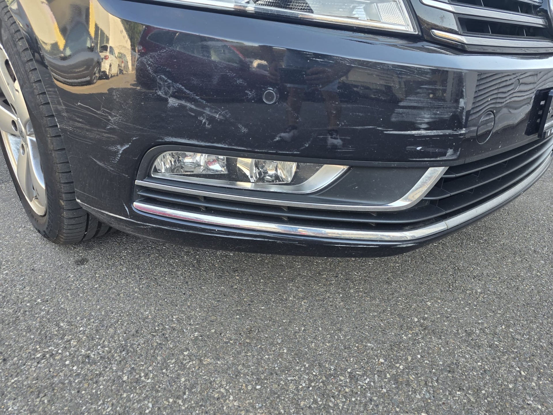 VW Passat Variant 2.0 TDI BMT Trendline 4M-image-9