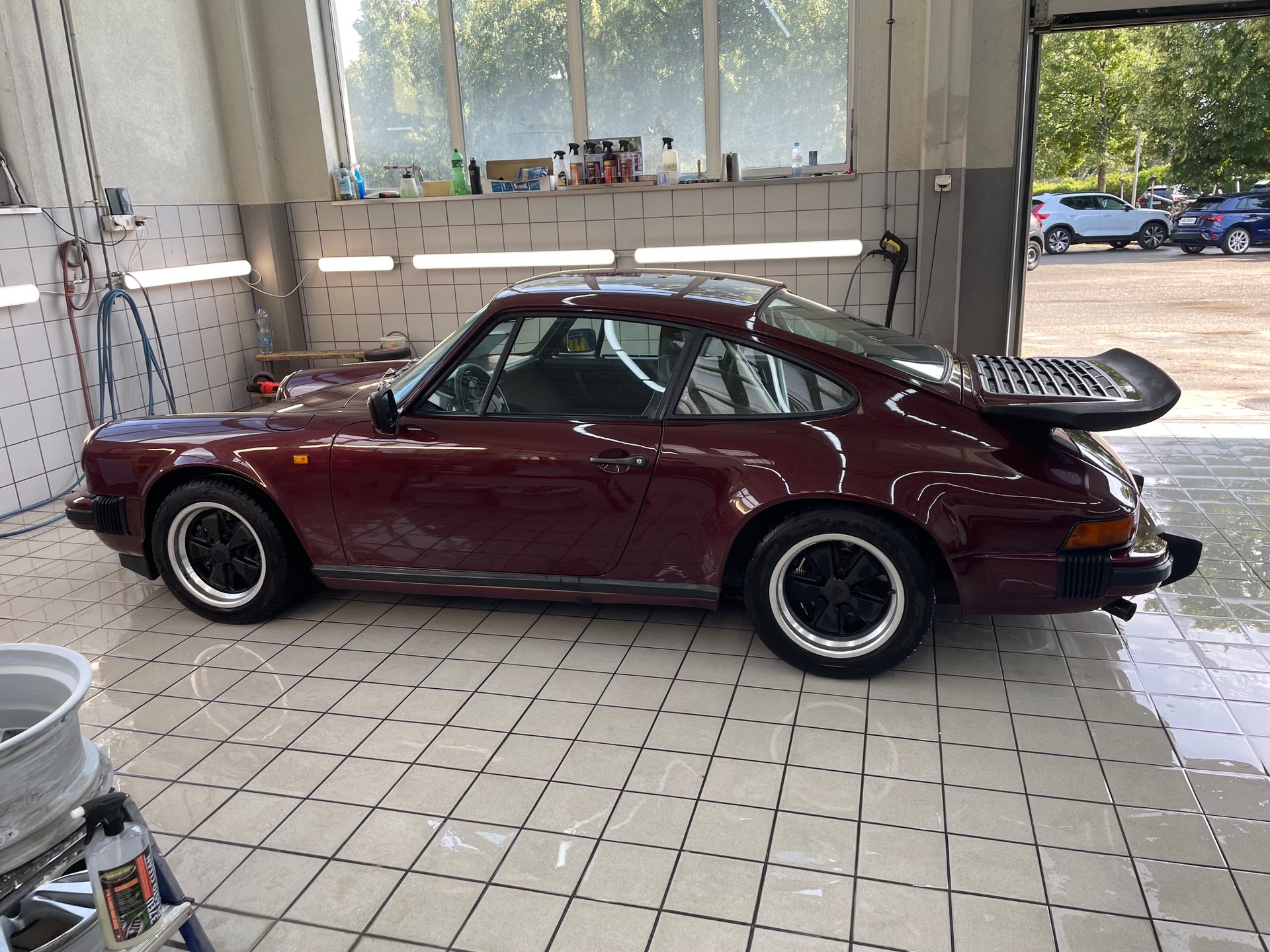 PORSCHE 911 Carrera-image-0