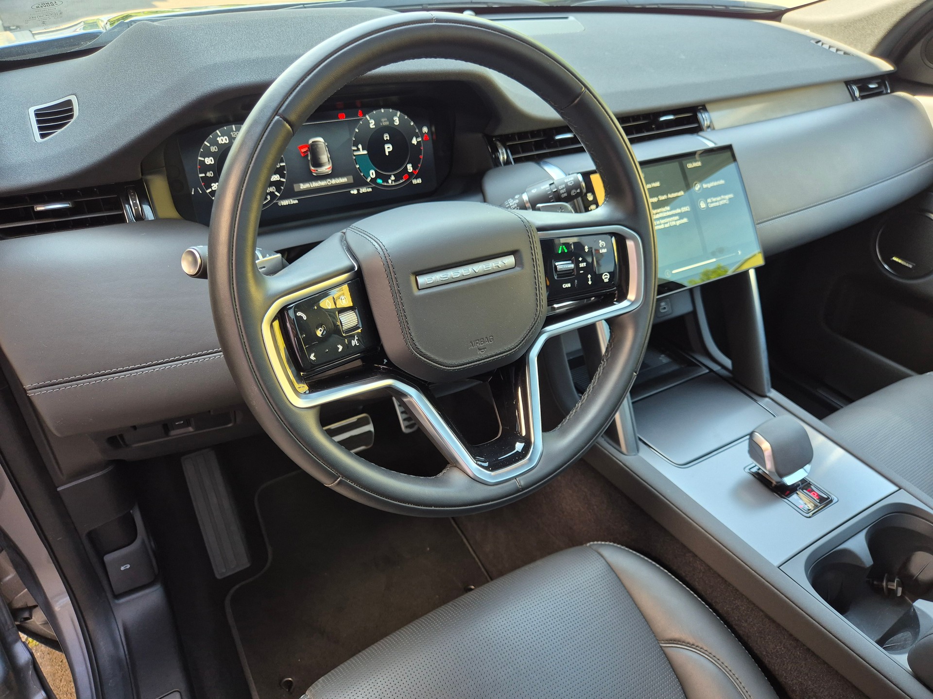 LAND ROVER Discovery Sport D200 2.0D TD4 MHEV HSE AT9-image-13