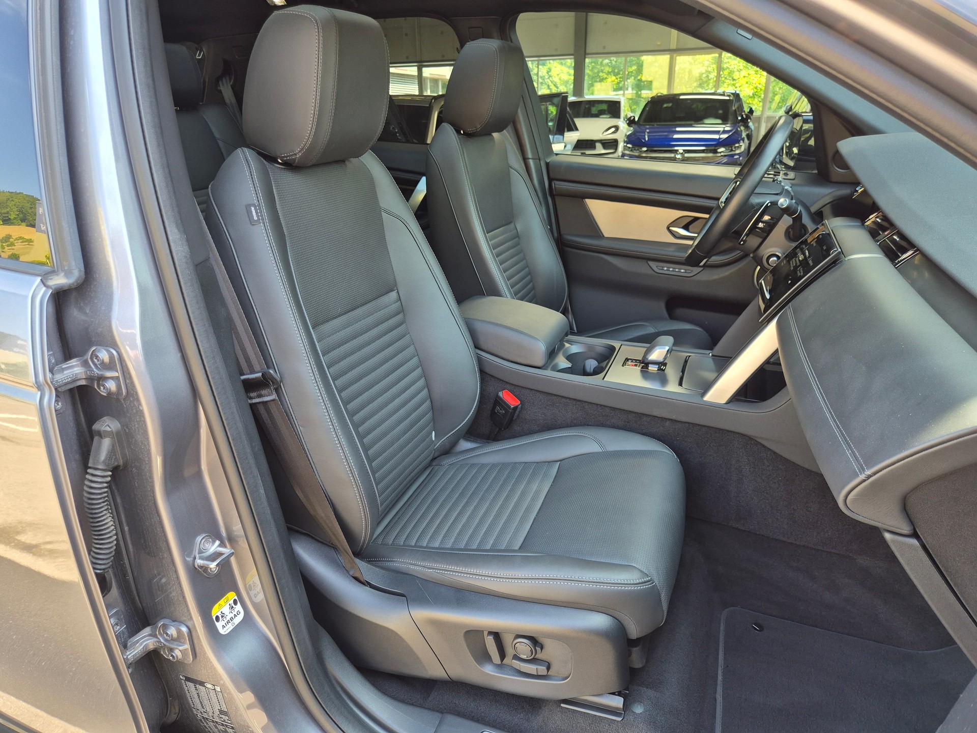 LAND ROVER Discovery Sport D200 2.0D TD4 MHEV HSE AT9-image-20