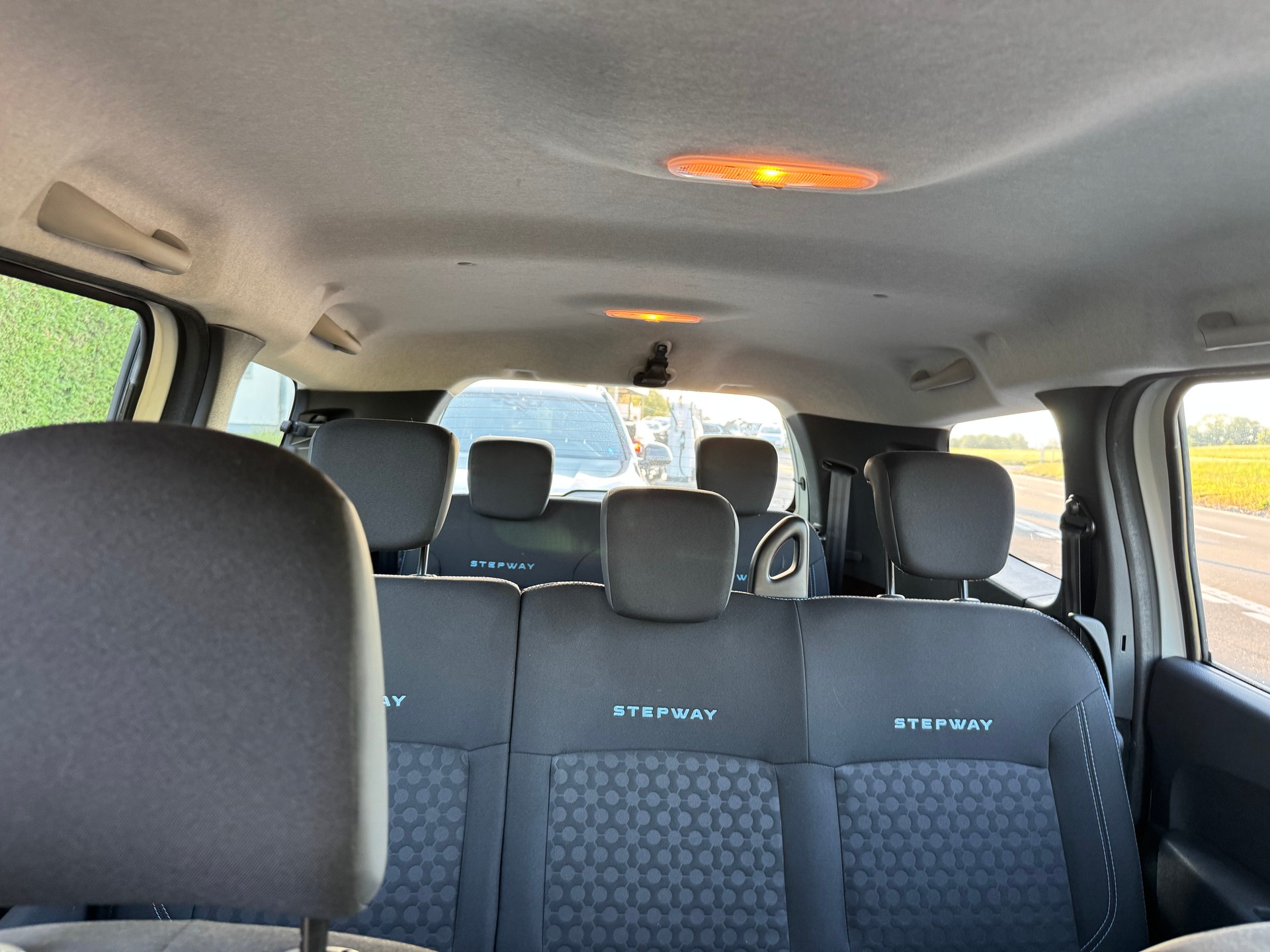 DACIA Lodgy 1.2 T Stepway 7PL-image-12