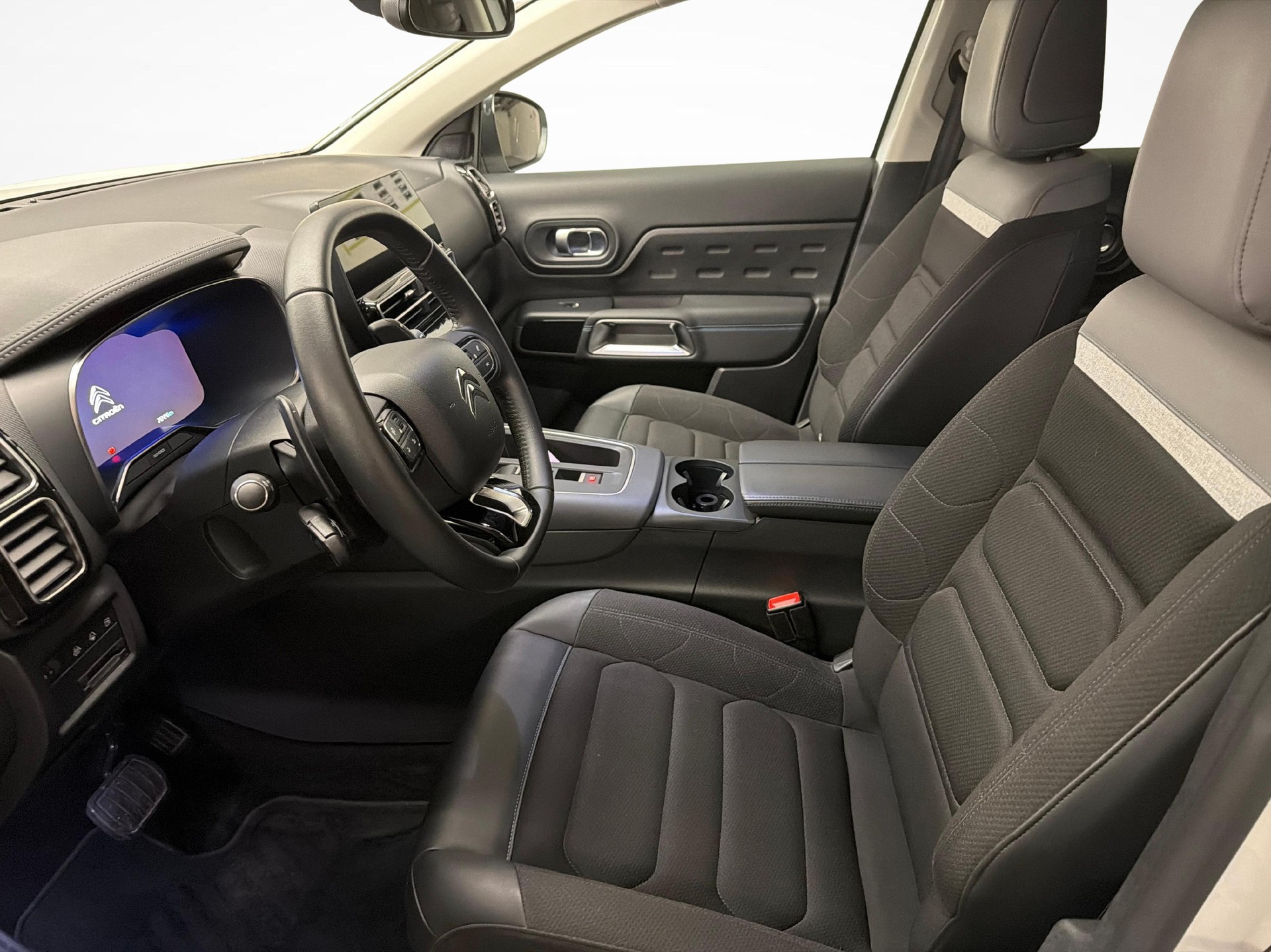 CITROEN C5 Aircross 1.6 Plug-in Hybrid Swiss Edition-image-10