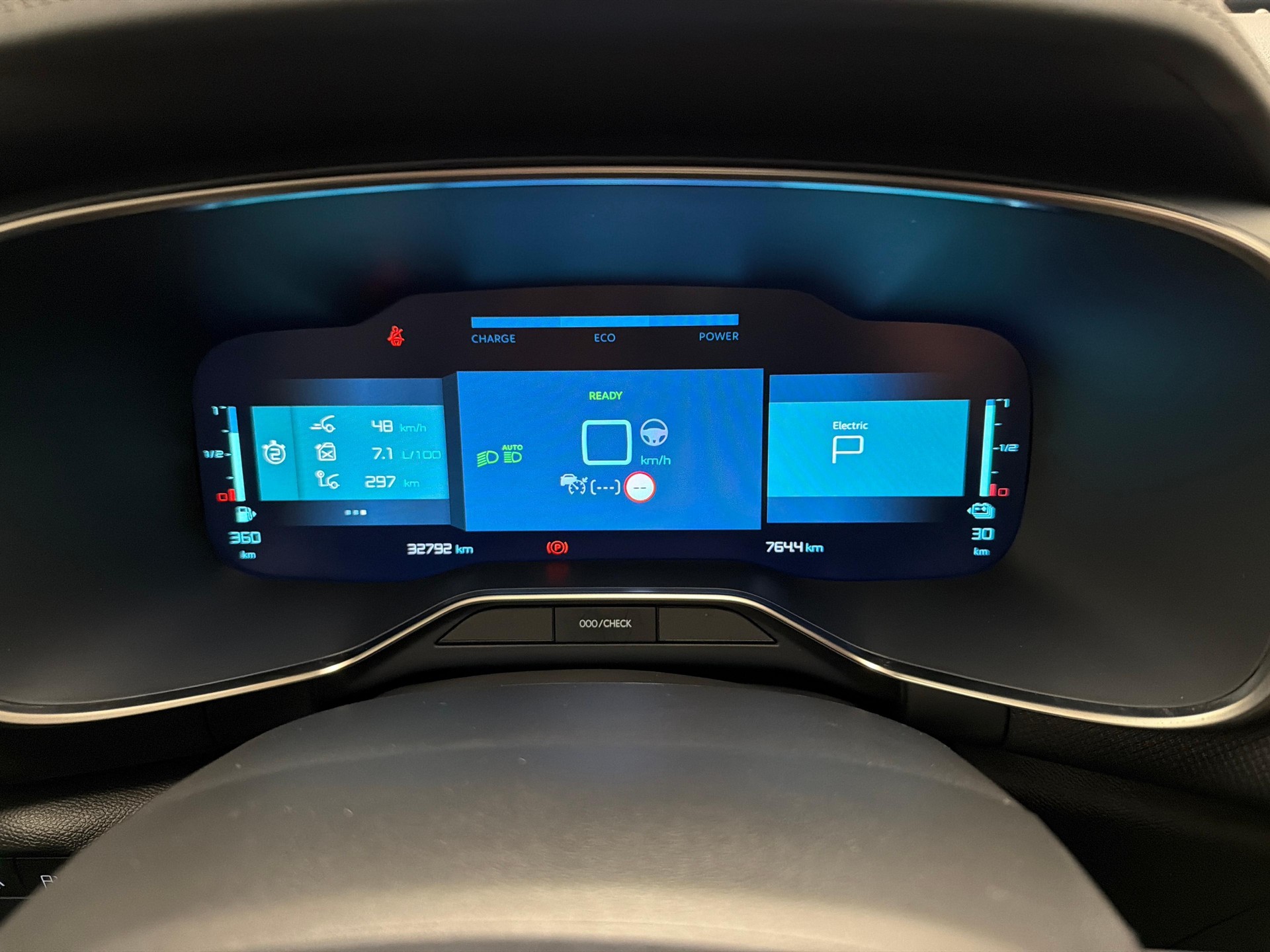 CITROEN C5 Aircross 1.6 Plug-in Hybrid Swiss Edition-image-13