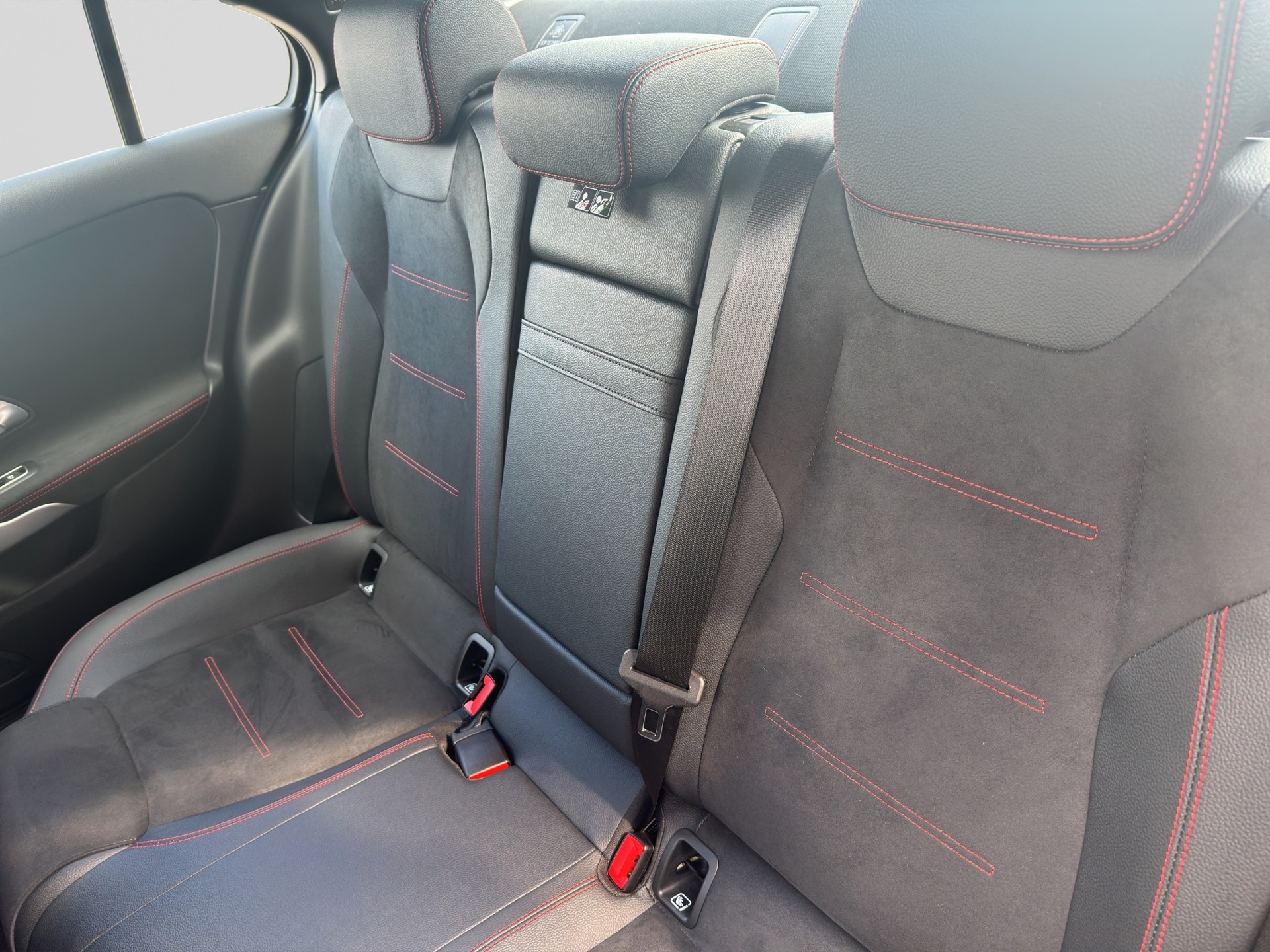 MERCEDES-BENZ A 200 7G-DCT-image-6