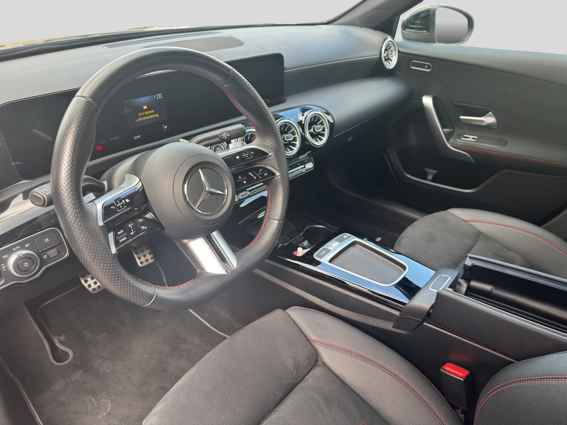 MERCEDES-BENZ A 200 7G-DCT-image-5