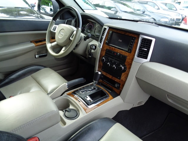 JEEP Gr.Cherokee 3.0 CRD Limited Automatic-image-8