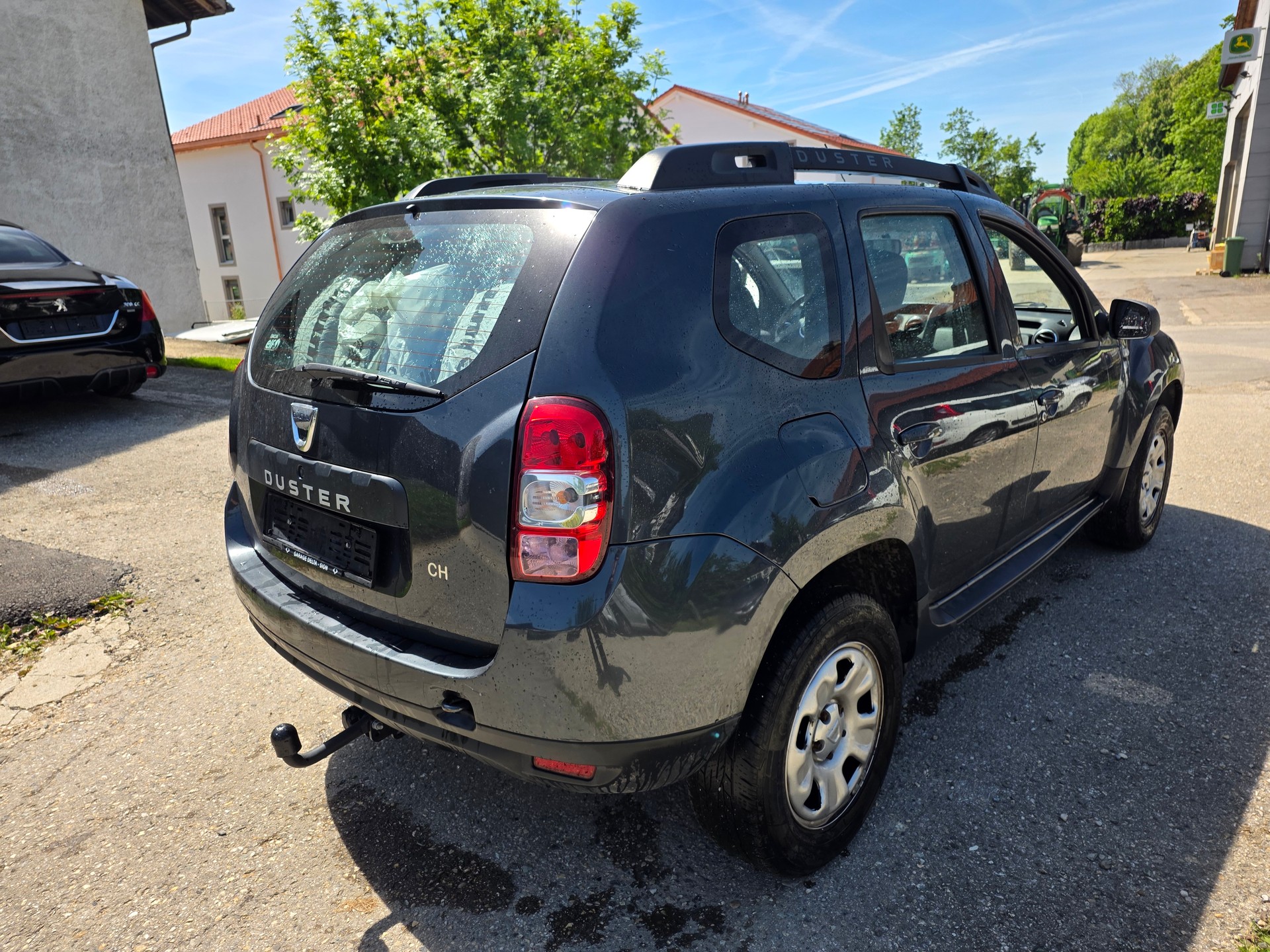 DACIA Duster 1.6 Lauréate 4x4-image-5