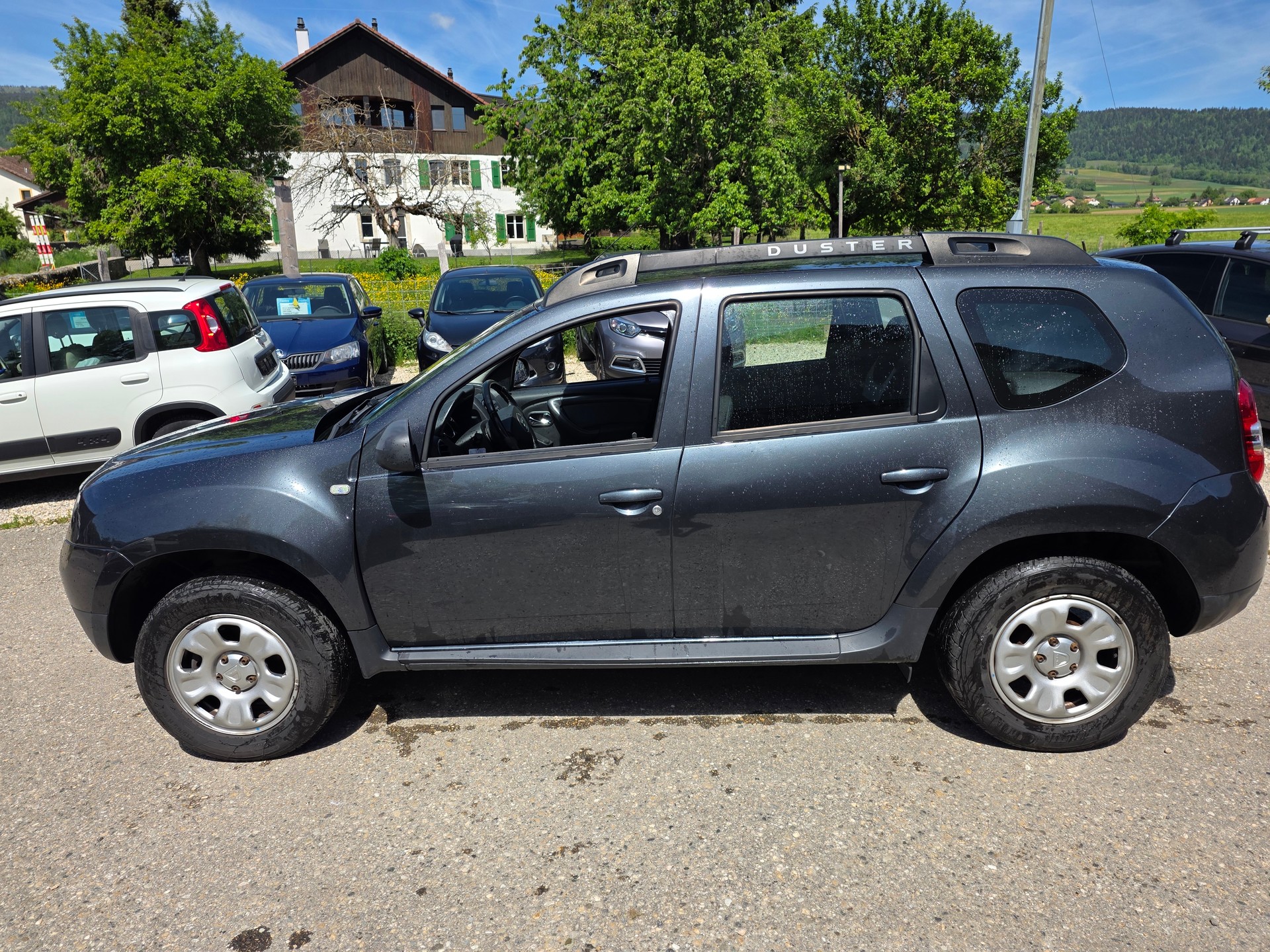 DACIA Duster 1.6 Lauréate 4x4-image-0