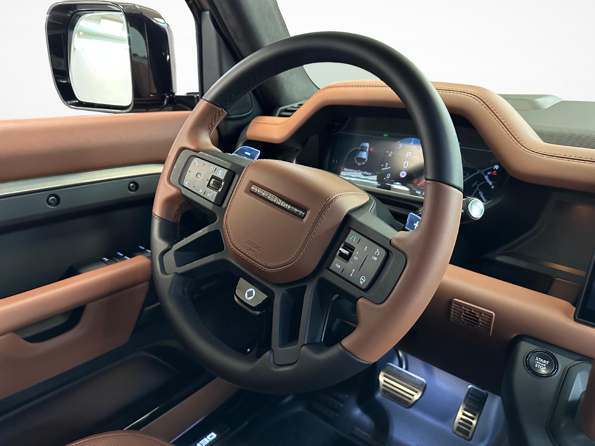 LAND ROVER Defender 110 4.4 V8 Octa-image-6