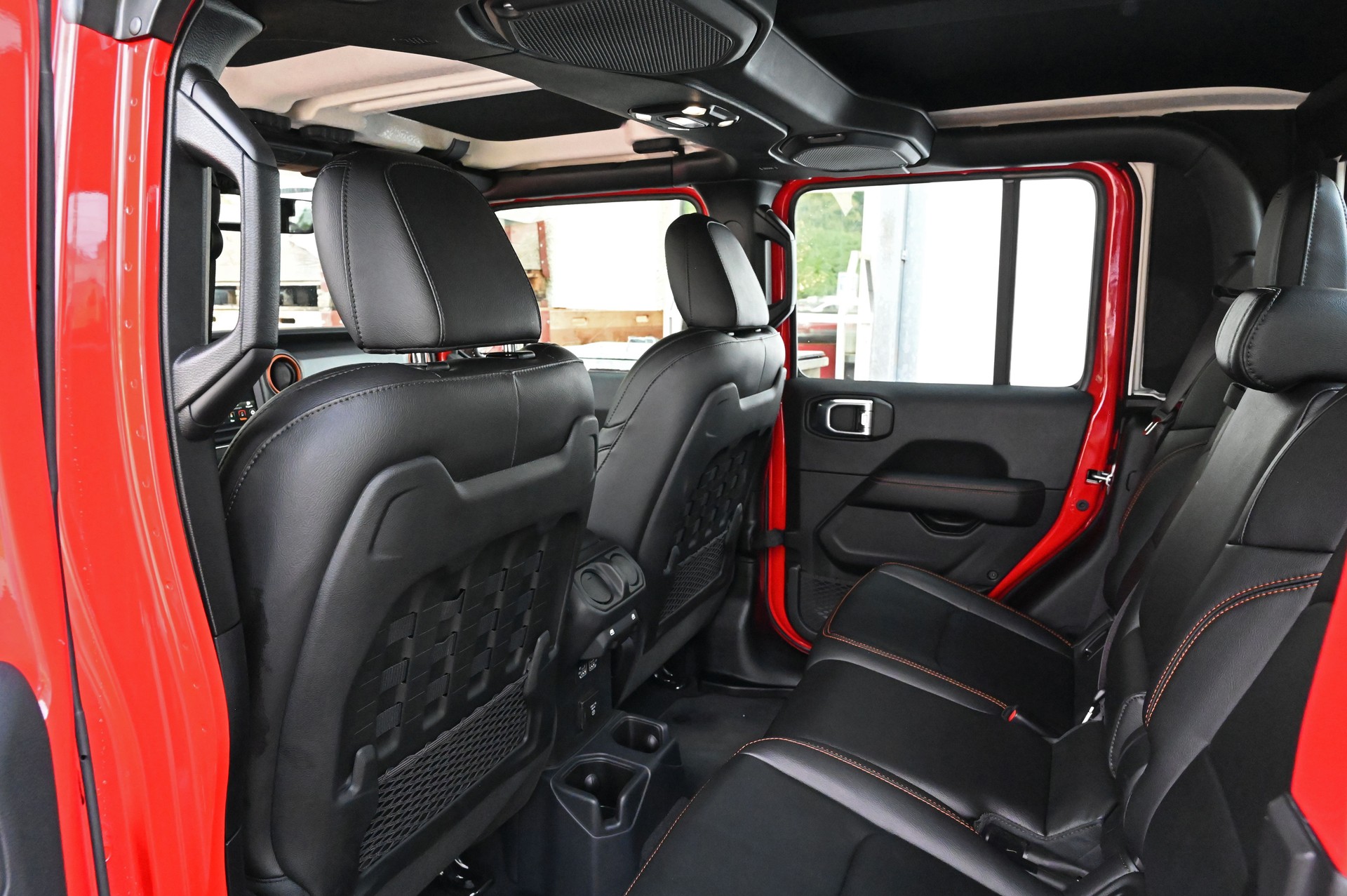 JEEP Gladiator 3.6 Sand Runner AWD-image-18