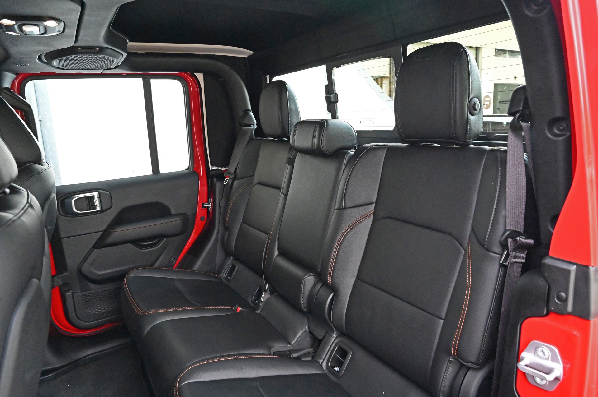 JEEP Gladiator 3.6 Sand Runner AWD-image-19