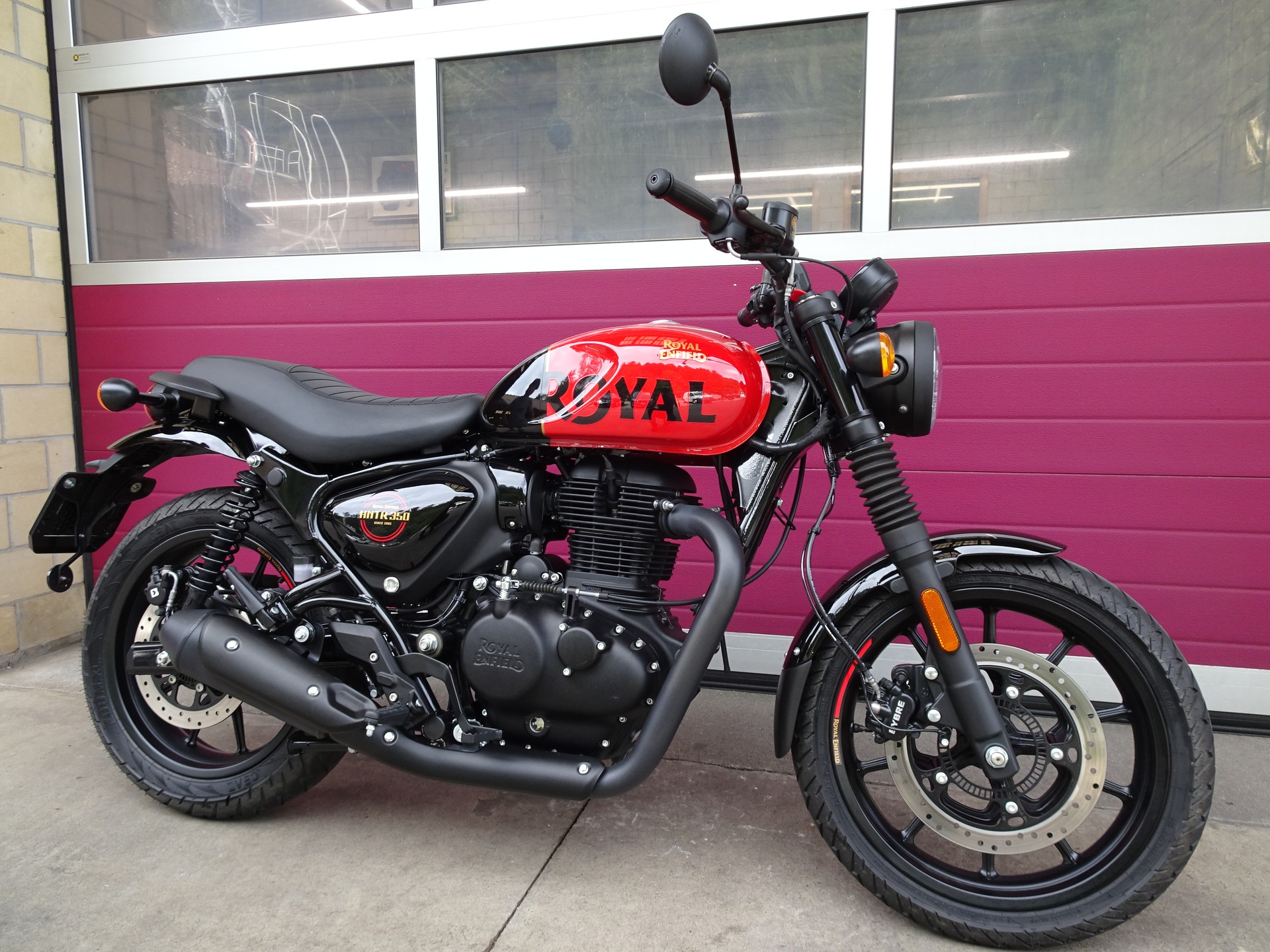 ROYAL ENFIELD Hntr 350 Rebel-image-10