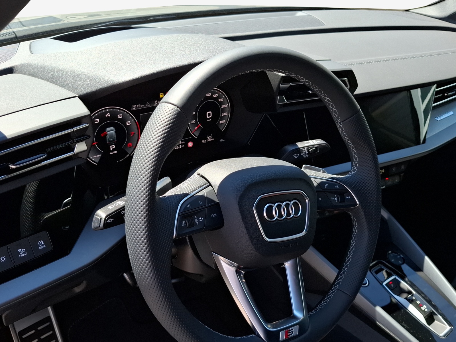 AUDI A3 Sportback TFSI 150 kW quattro S line S tronic-image-15