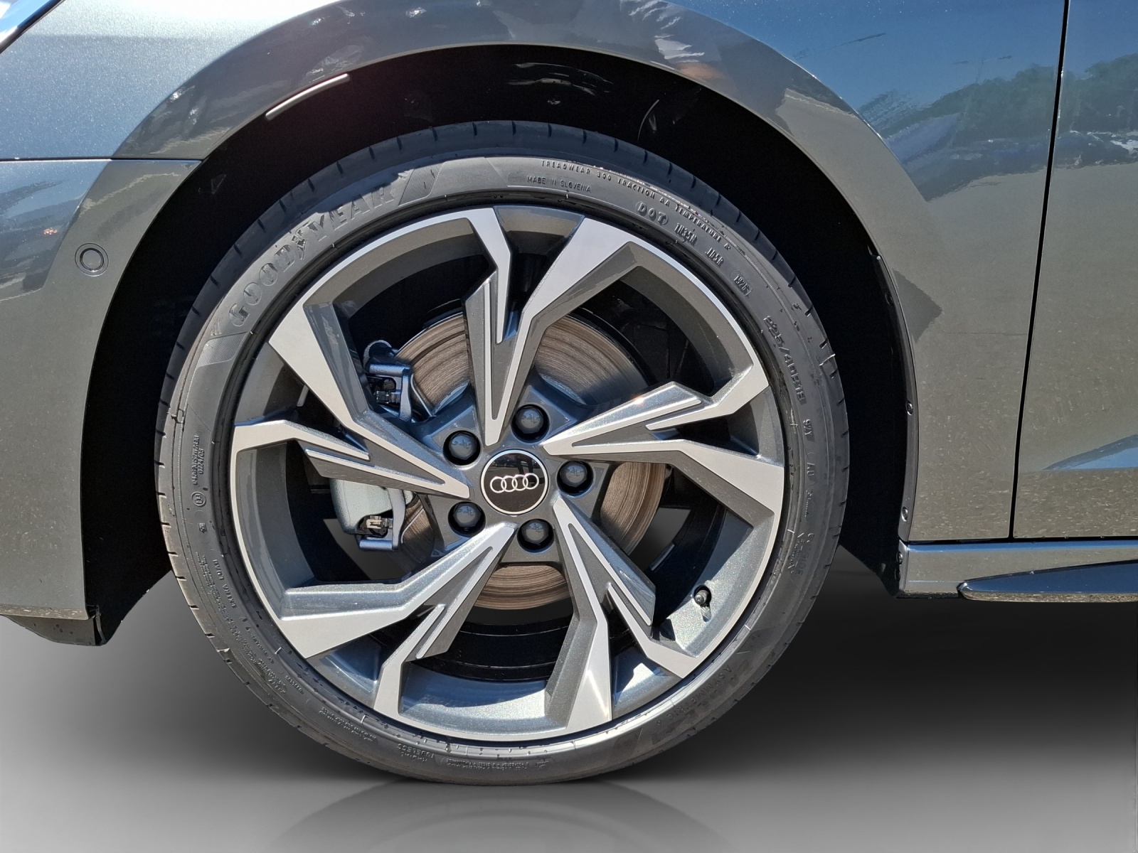 AUDI A3 Sportback TFSI 150 kW quattro S line S tronic-image-13