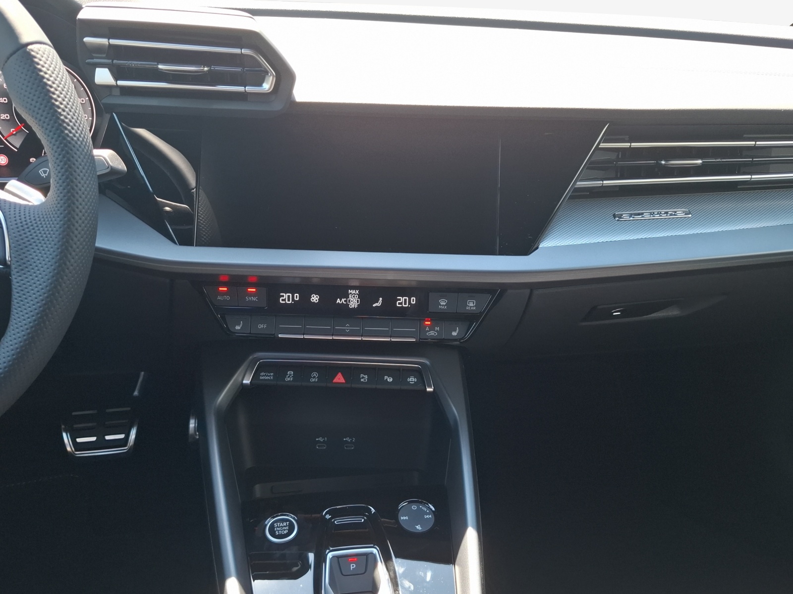 AUDI A3 Sportback TFSI 150 kW quattro S line S tronic-image-10