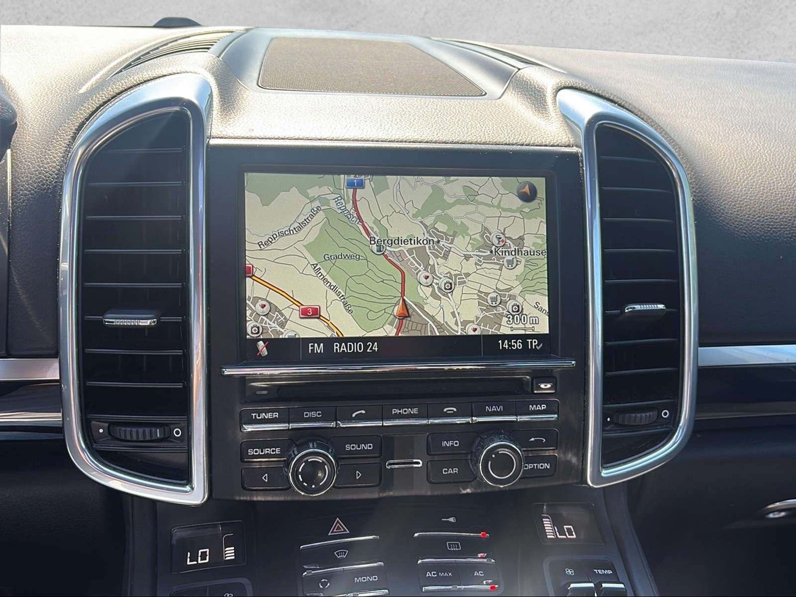 PORSCHE Cayenne Diesel-image-8