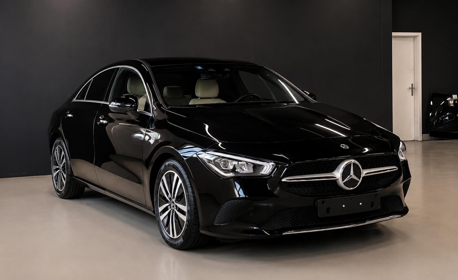 MERCEDES-BENZ CLA 200 | Apple CarPlay | Digital Cockpit | Luxus Interieur-image-0