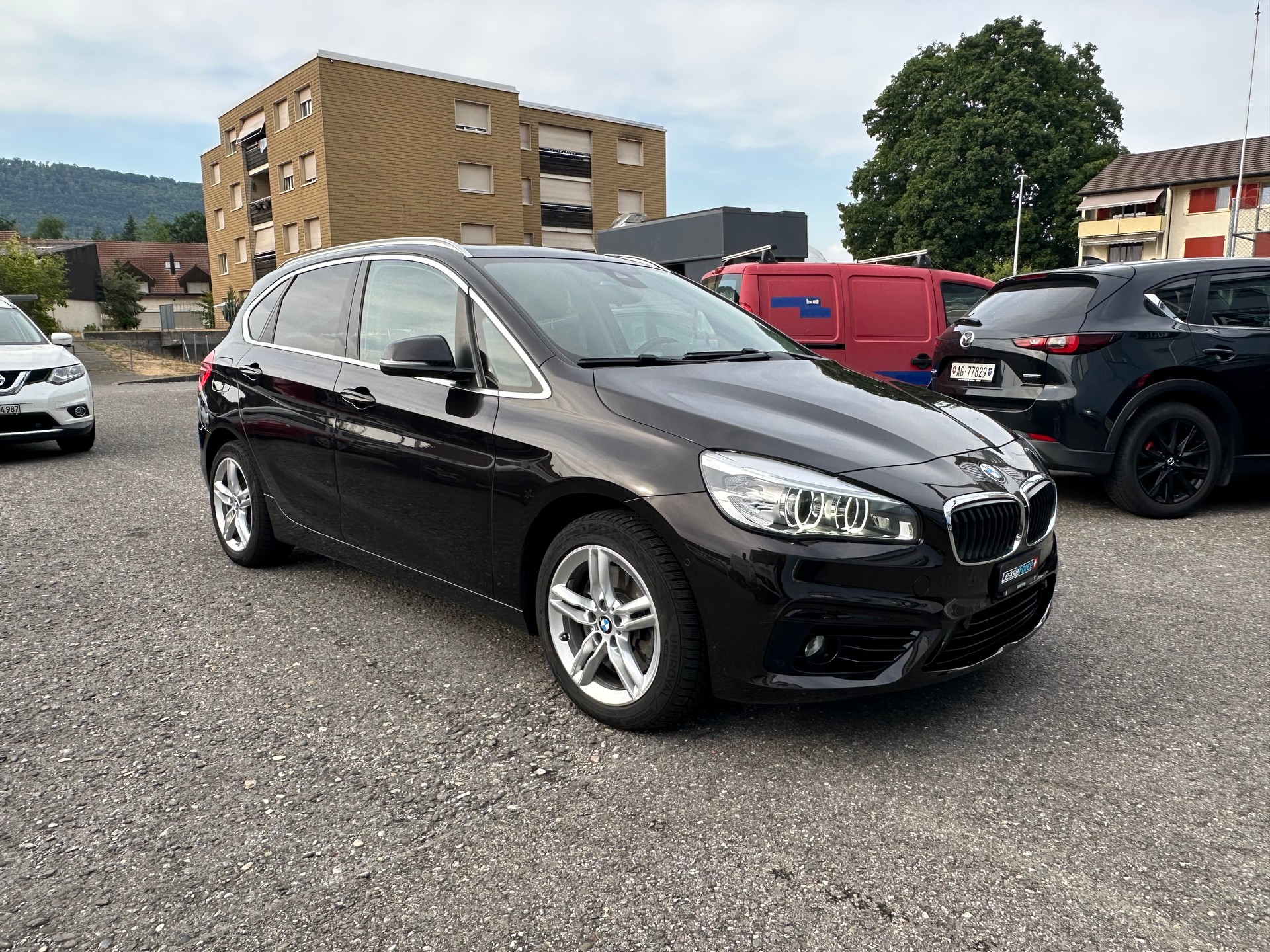 BMW 225i xDrive Active Tourer Luxury Line Steptronic-image-0