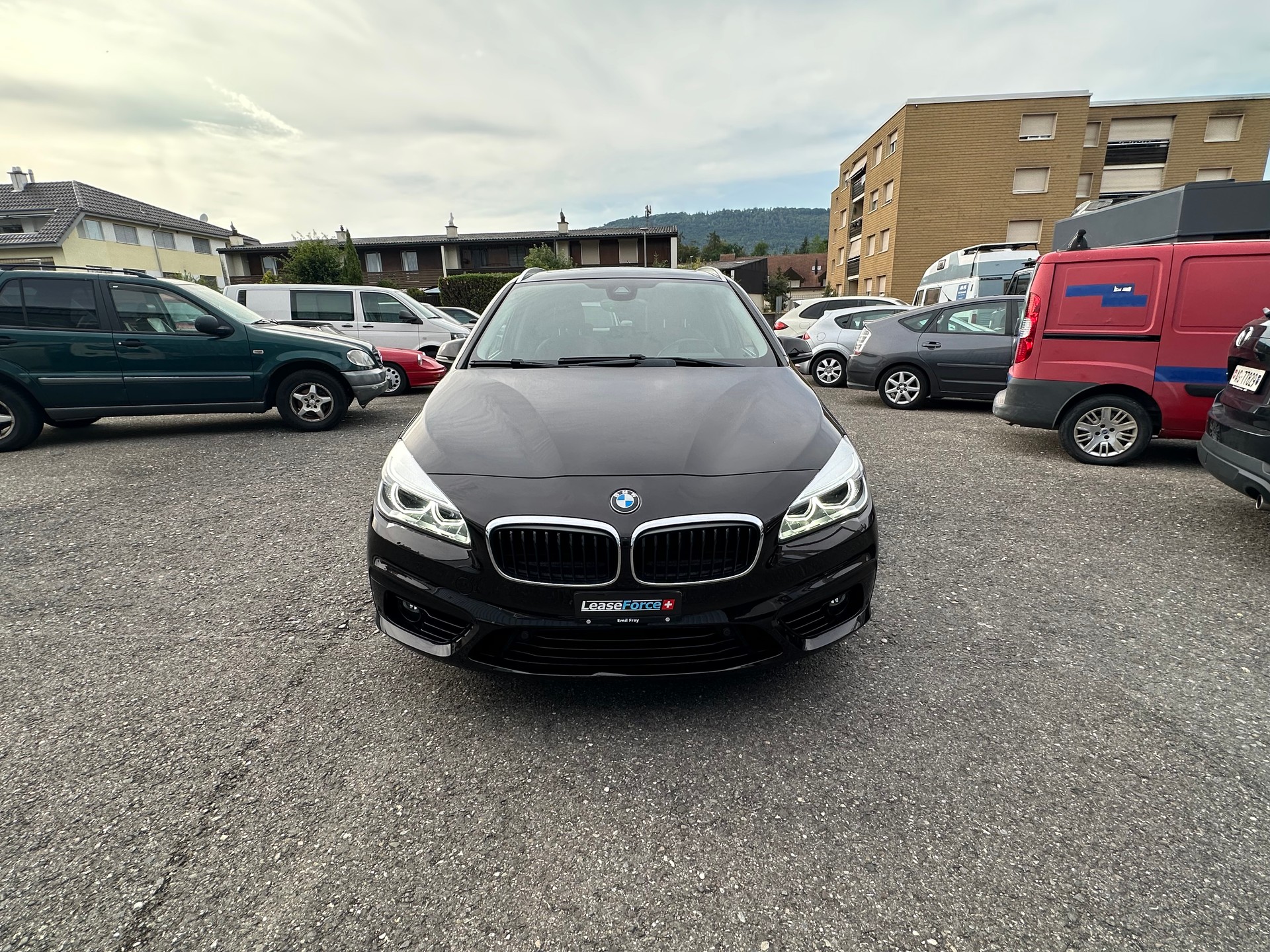 BMW 225i xDrive Active Tourer Luxury Line Steptronic-image-2