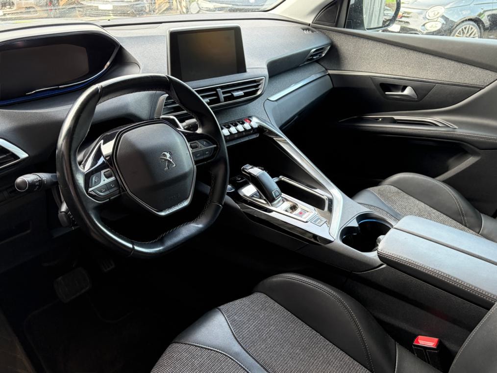 PEUGEOT 5008 1.5 BlueHDi Allure EAT-image-3