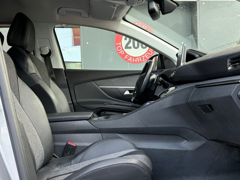 PEUGEOT 5008 1.5 BlueHDi Allure EAT-image-7