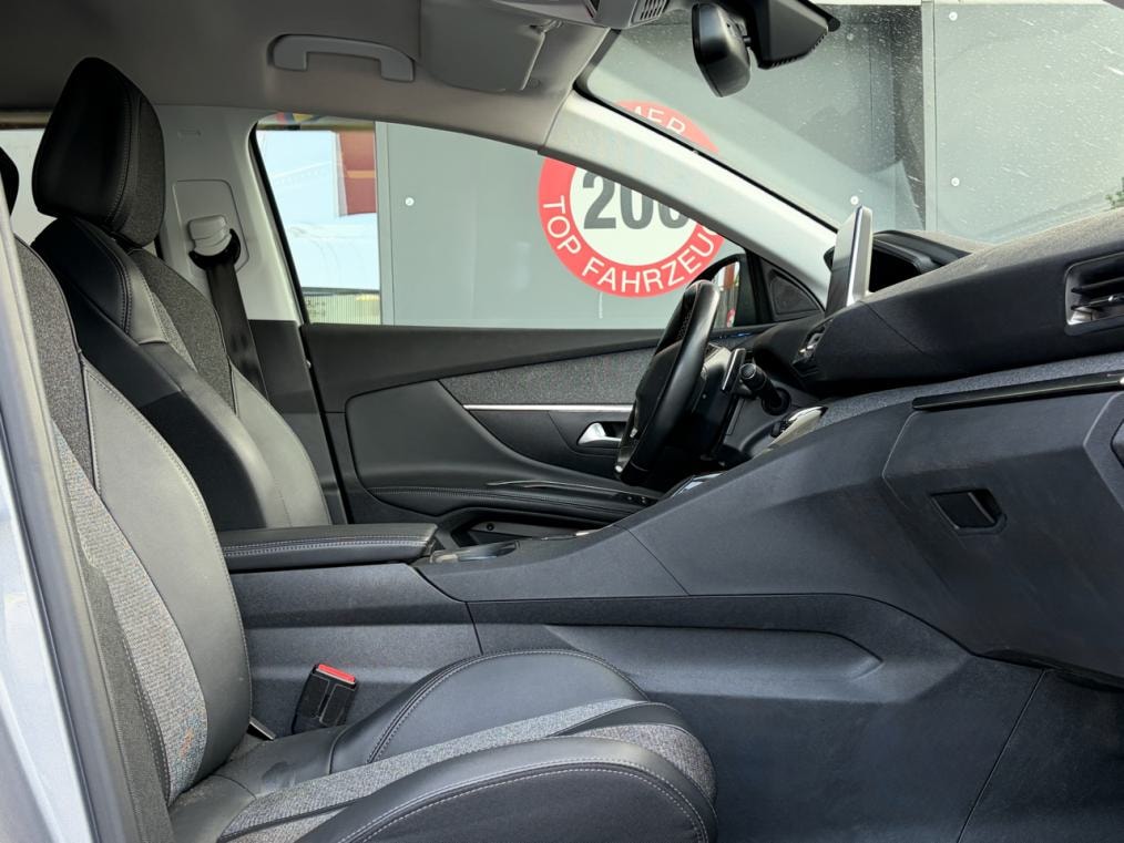 PEUGEOT 5008 1.5 BlueHDi Allure EAT-image-7