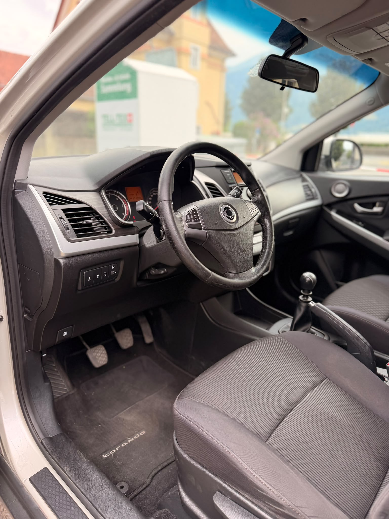 KGM-SsangYong Korando 2.0 e-XDI 4WD-image-9