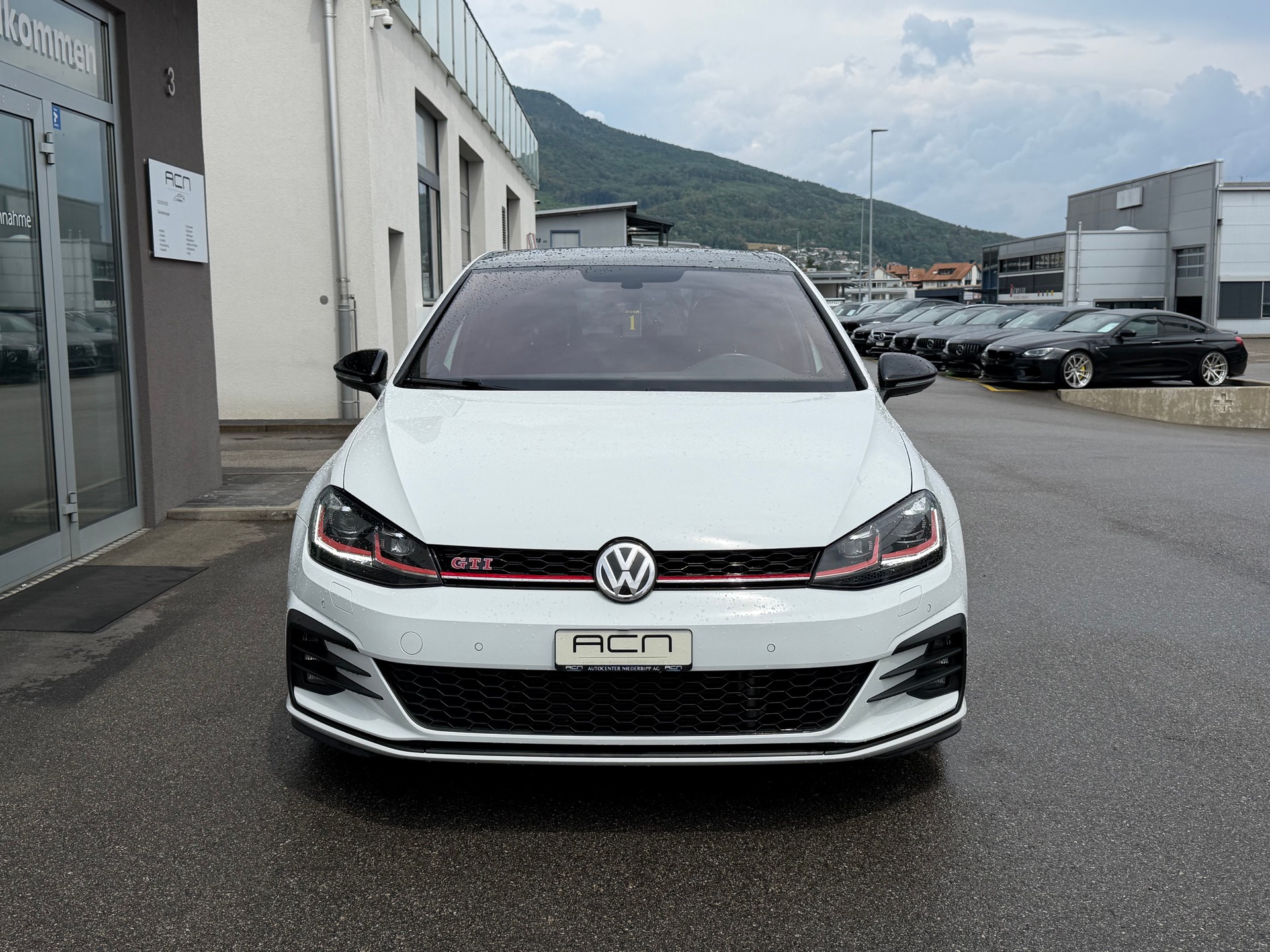 VW Golf 2.0 TSI GTI Performance DSG-image-1