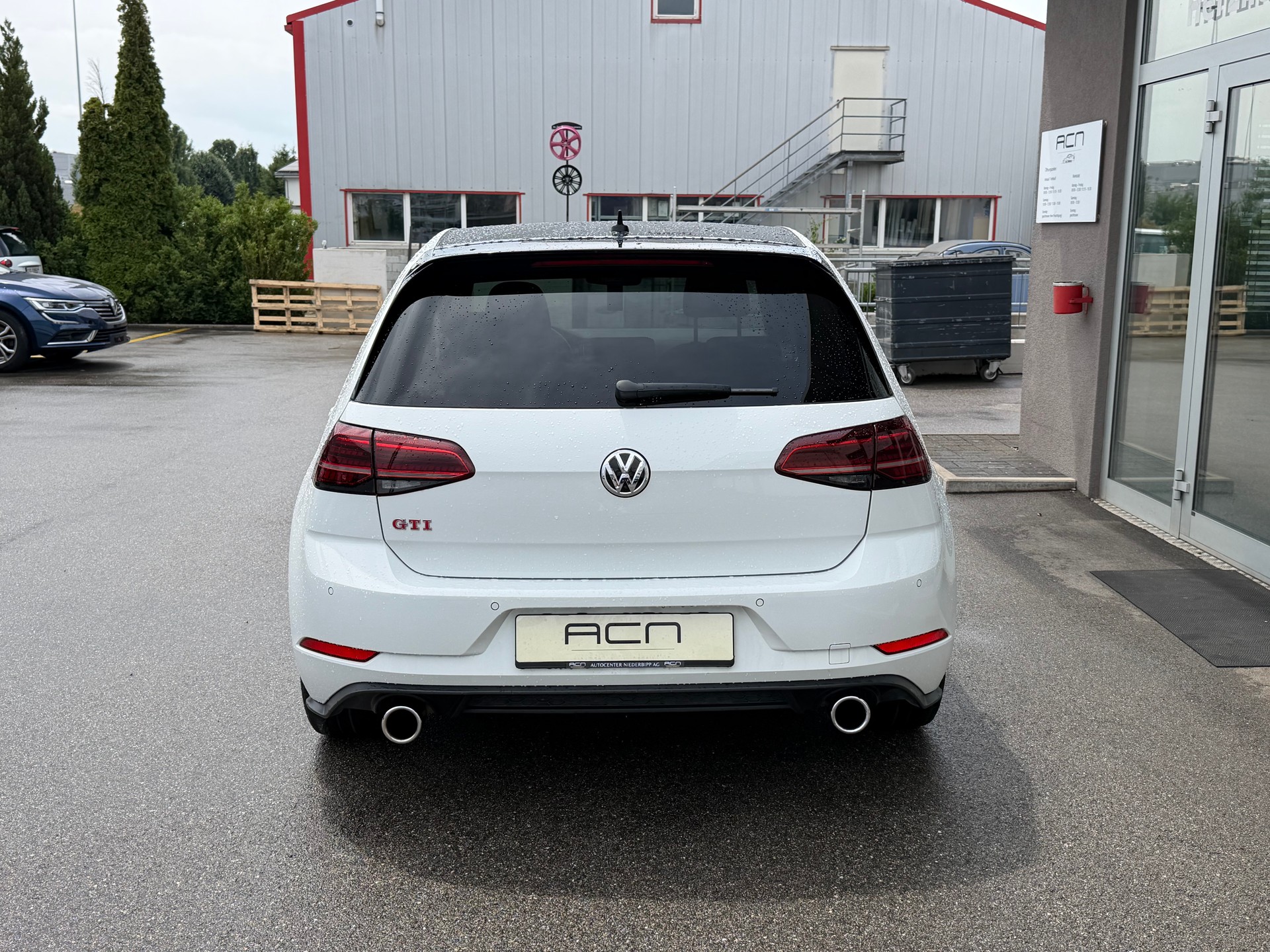 VW Golf 2.0 TSI GTI Performance DSG-image-5