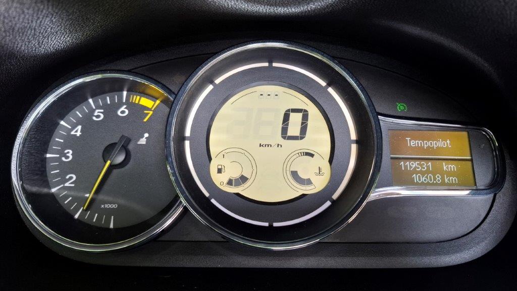 RENAULT Mégane CC 1.4 16V Turbo Floride-image-12