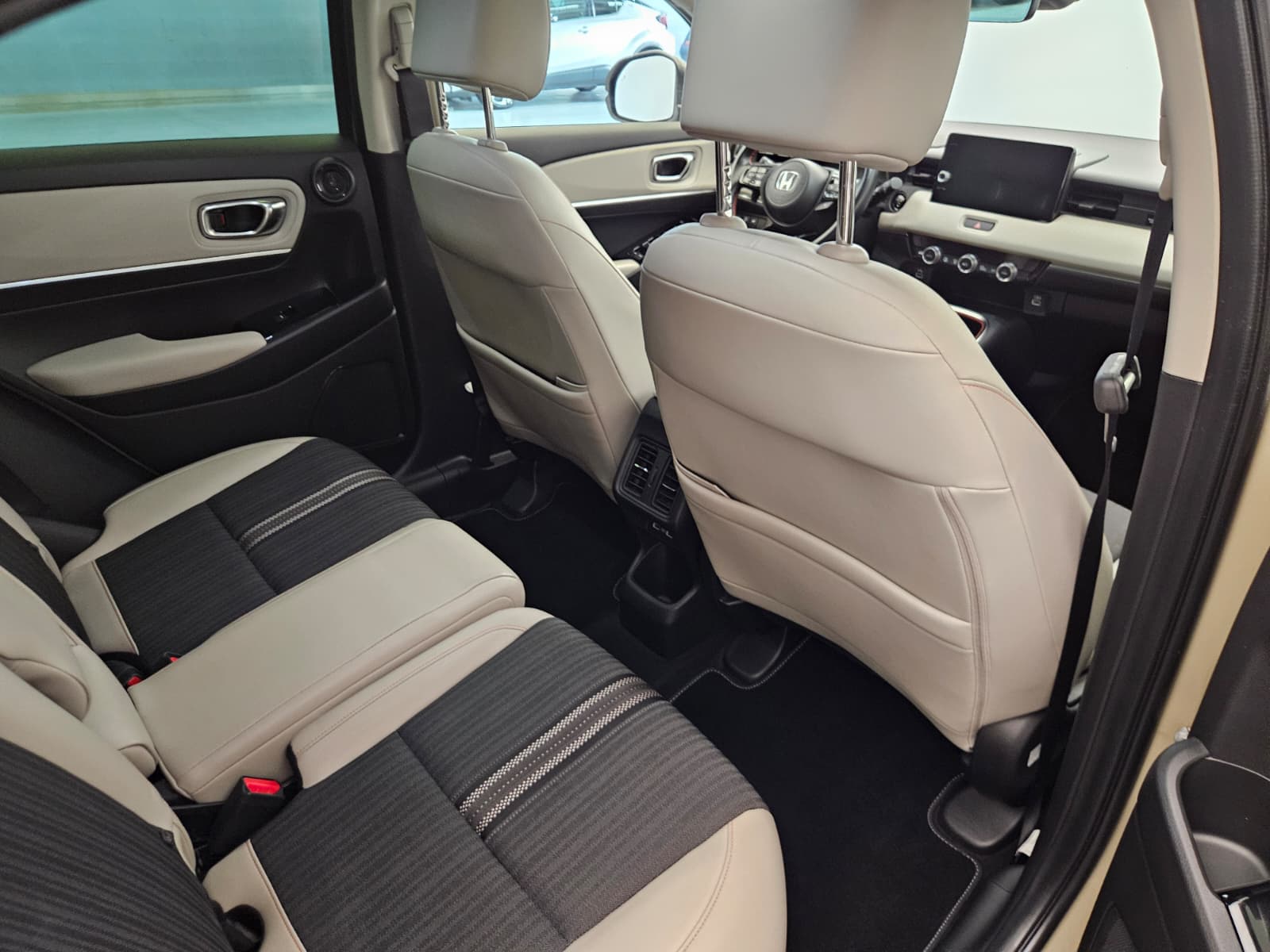 HONDA HR-V 1.5i-MMD Advance Style CVT-image-13