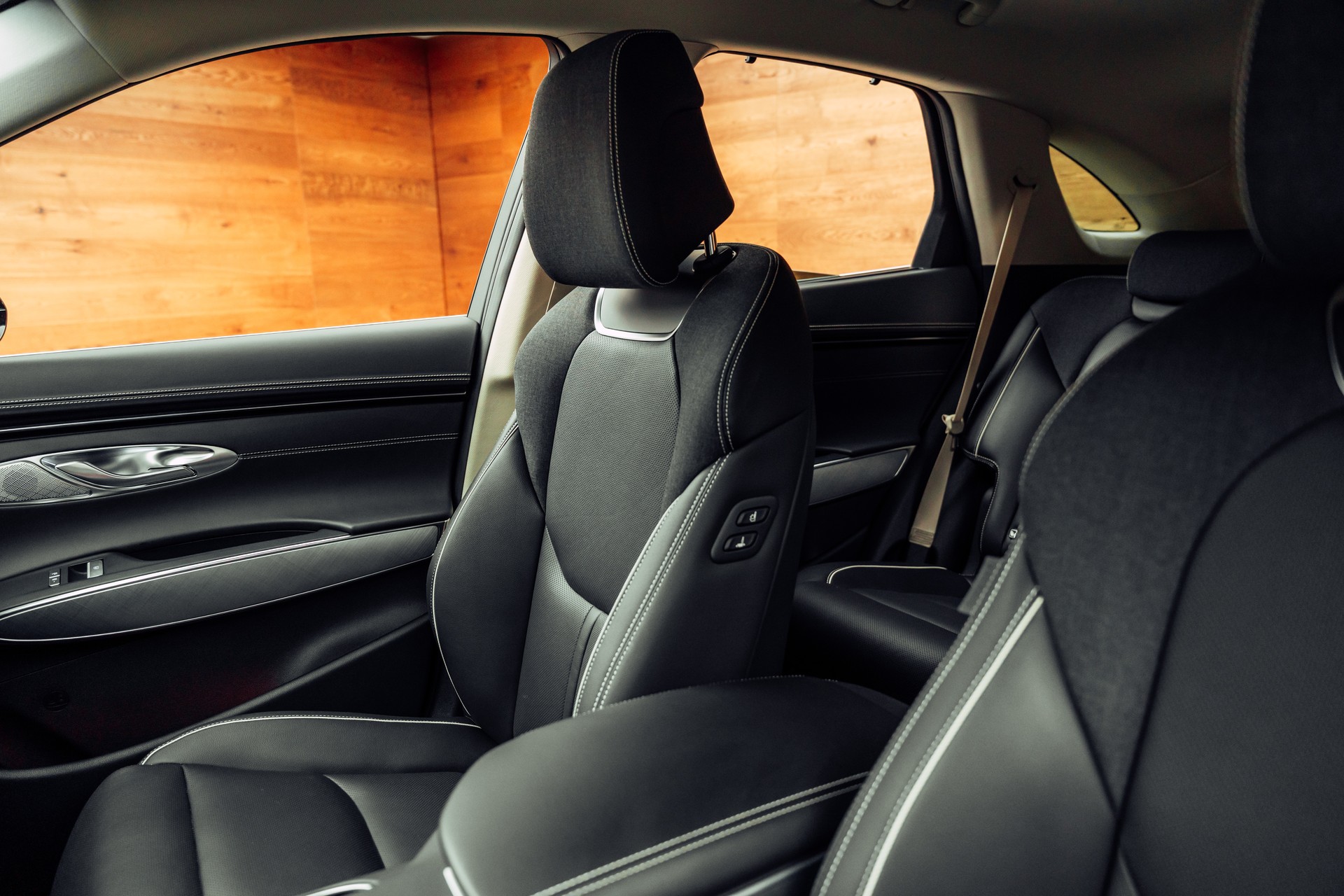 GENESIS GV70 Electrified Sport kWh 77,4 AWD-image-5