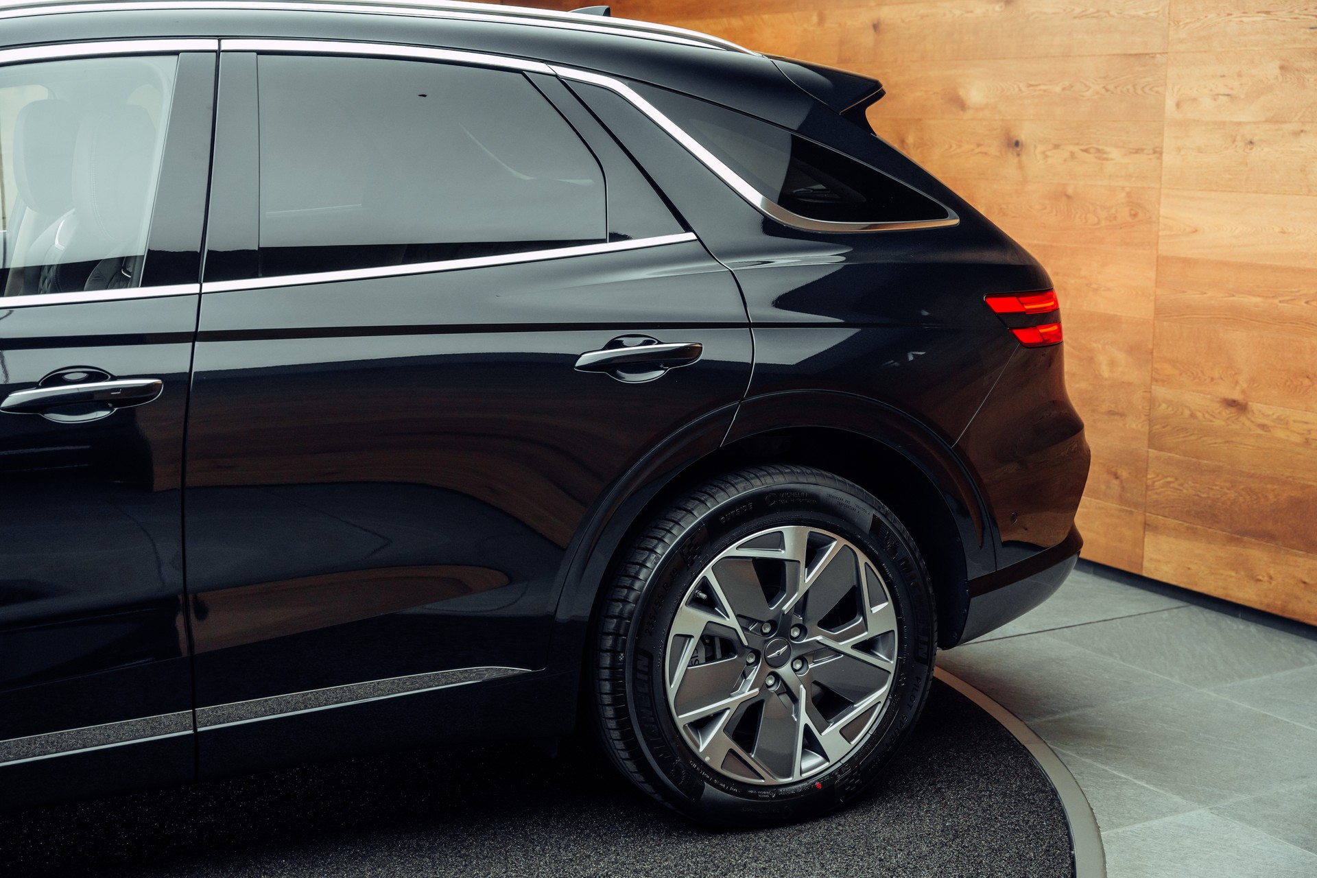 GENESIS GV70 Electrified Sport kWh 77,4 AWD-image-21