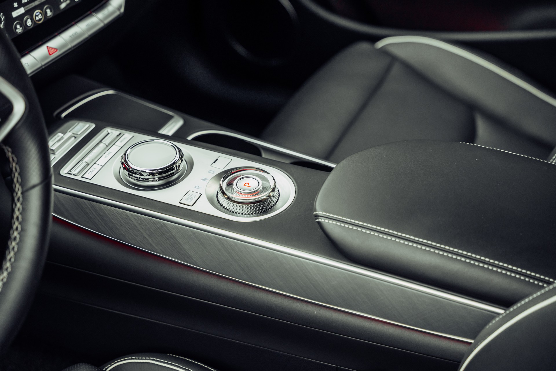 GENESIS GV70 Electrified Sport kWh 77,4 AWD-image-17