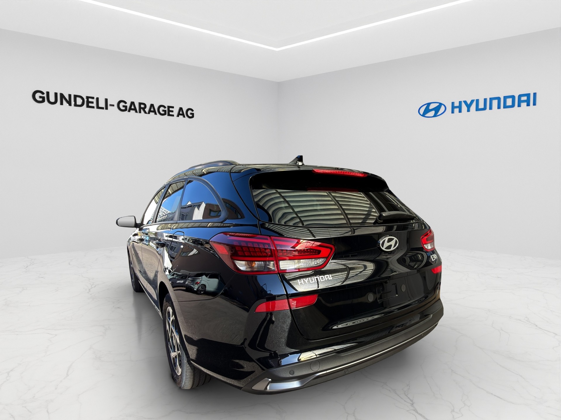 HYUNDAI i30 Wagon 1.5 T-GDi Amplia 48V MH DCT-showroom-element-3