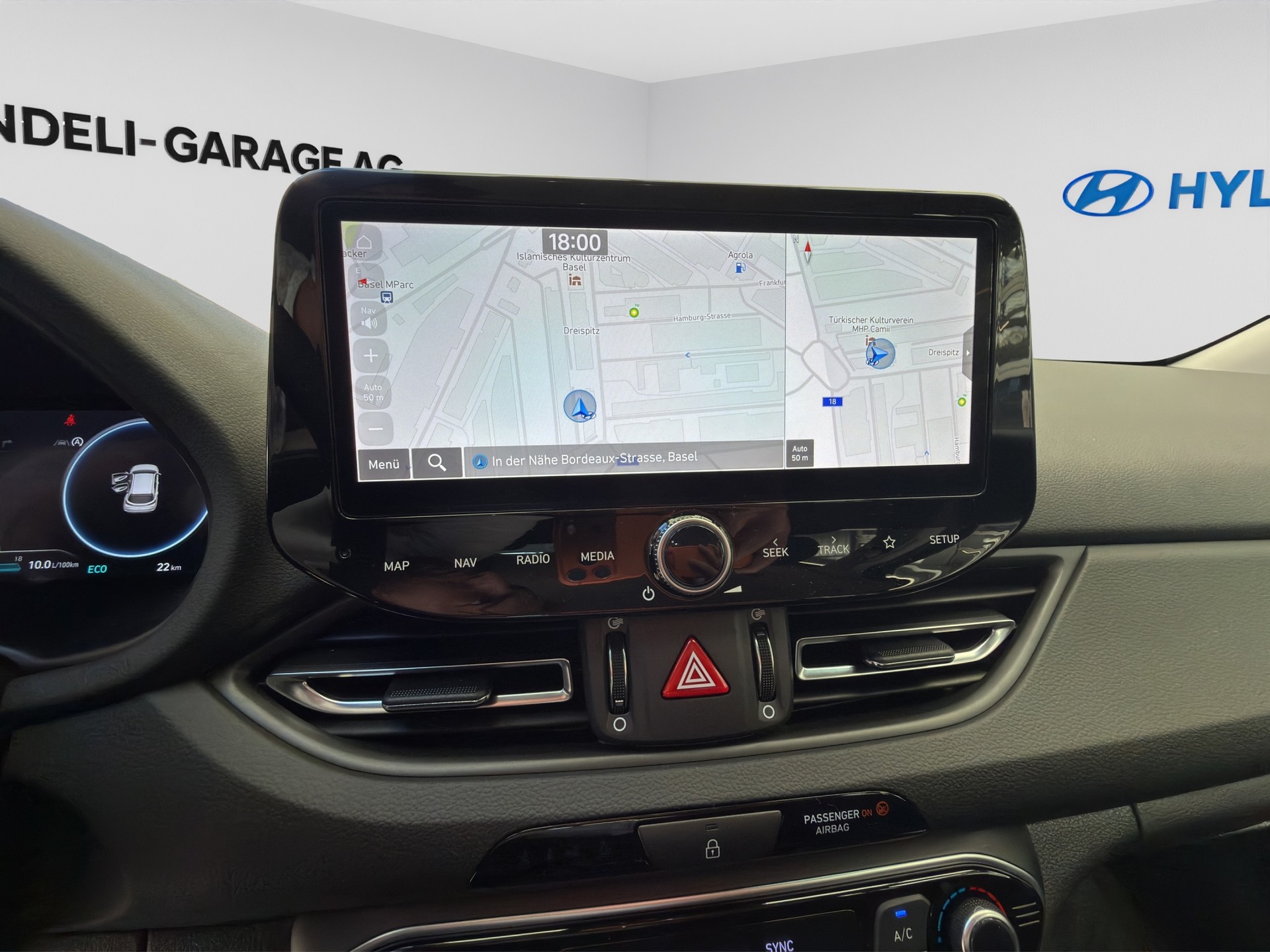 HYUNDAI i30 Wagon 1.5 T-GDi Amplia 48V MH DCT-image-15