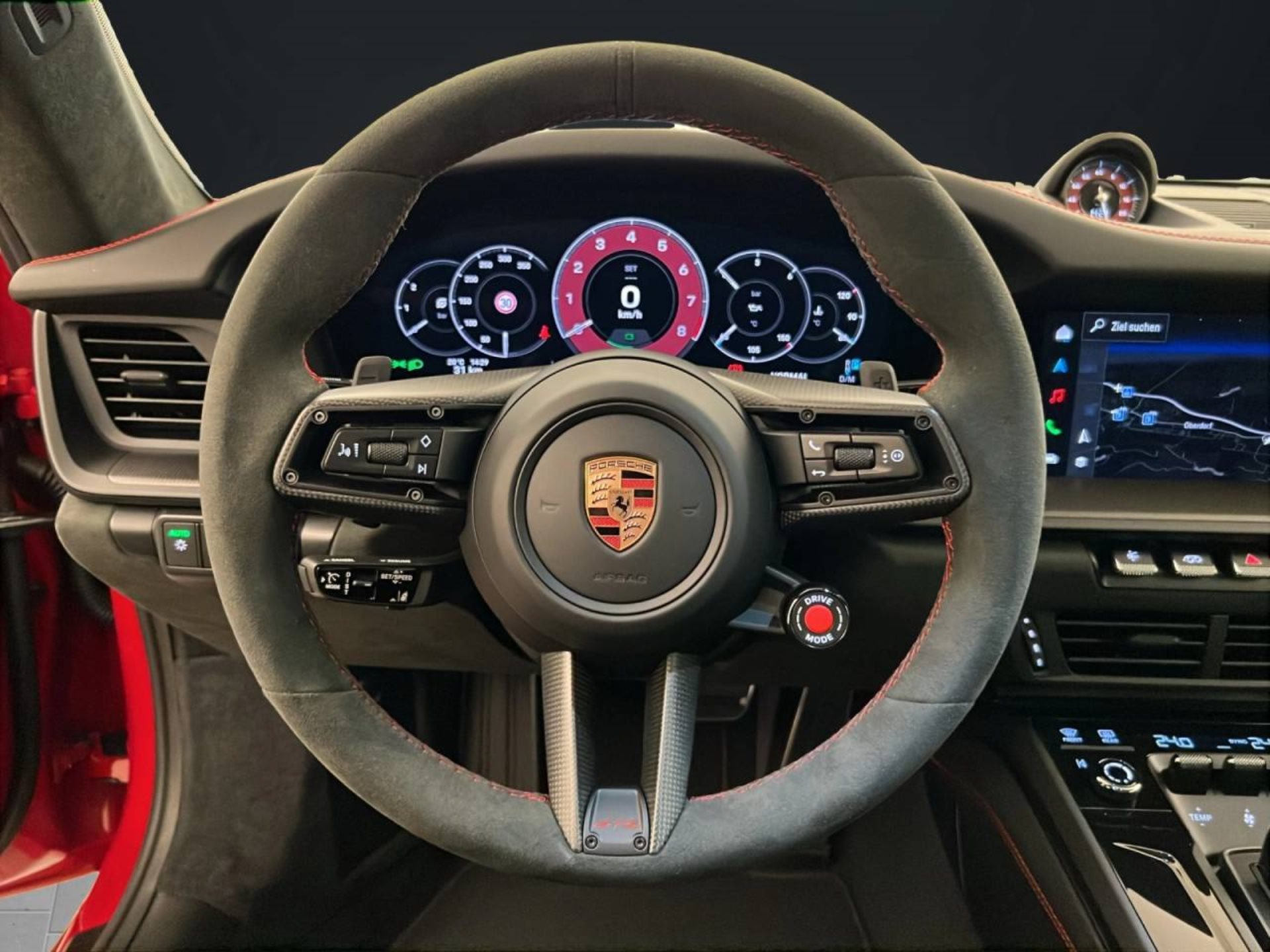 PORSCHE 911 Carrera GTS-image-3
