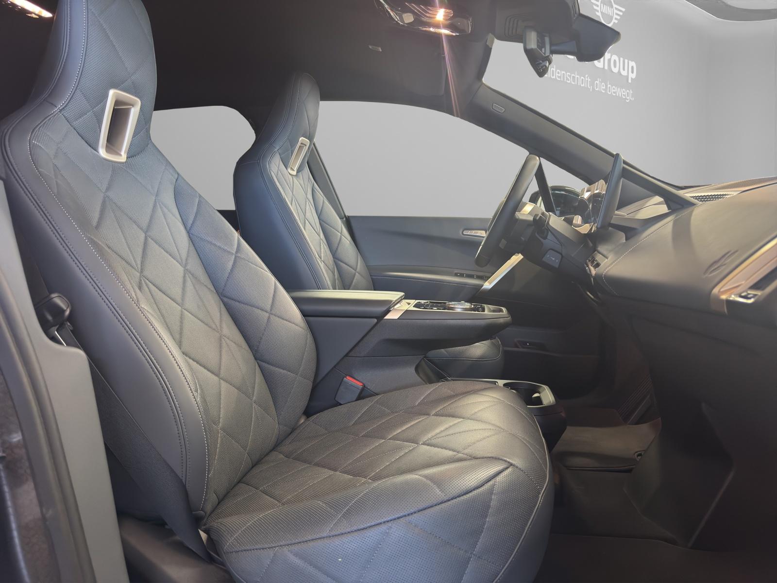 BMW iX xDrive40-image-20