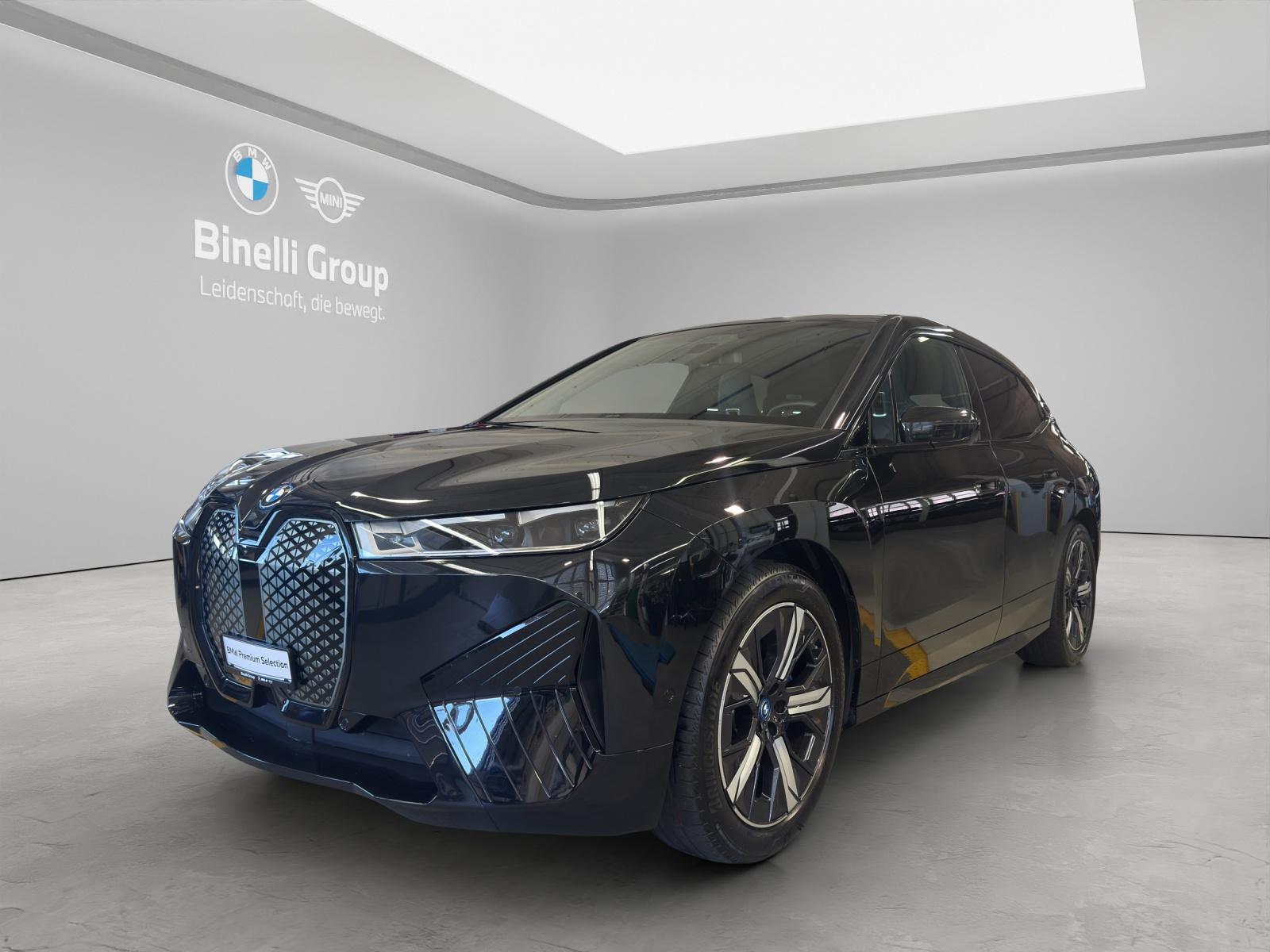 BMW iX xDrive40-image-0