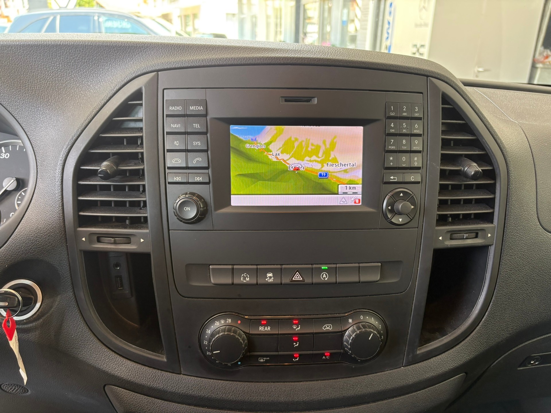 MERCEDES-BENZ Vito 116 BT Pro 4M A-image-11