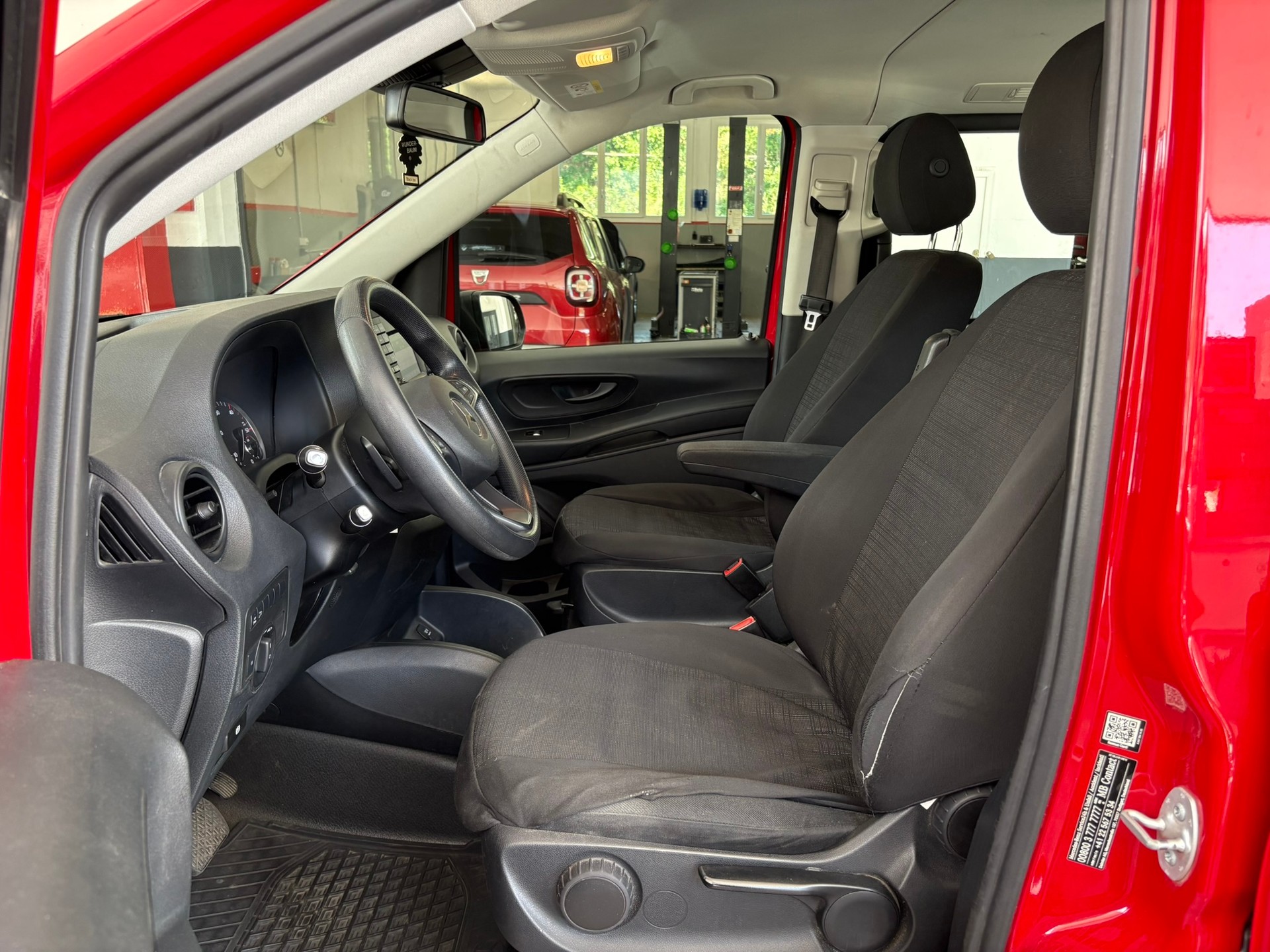 MERCEDES-BENZ Vito 116 BT Pro 4M A-image-8