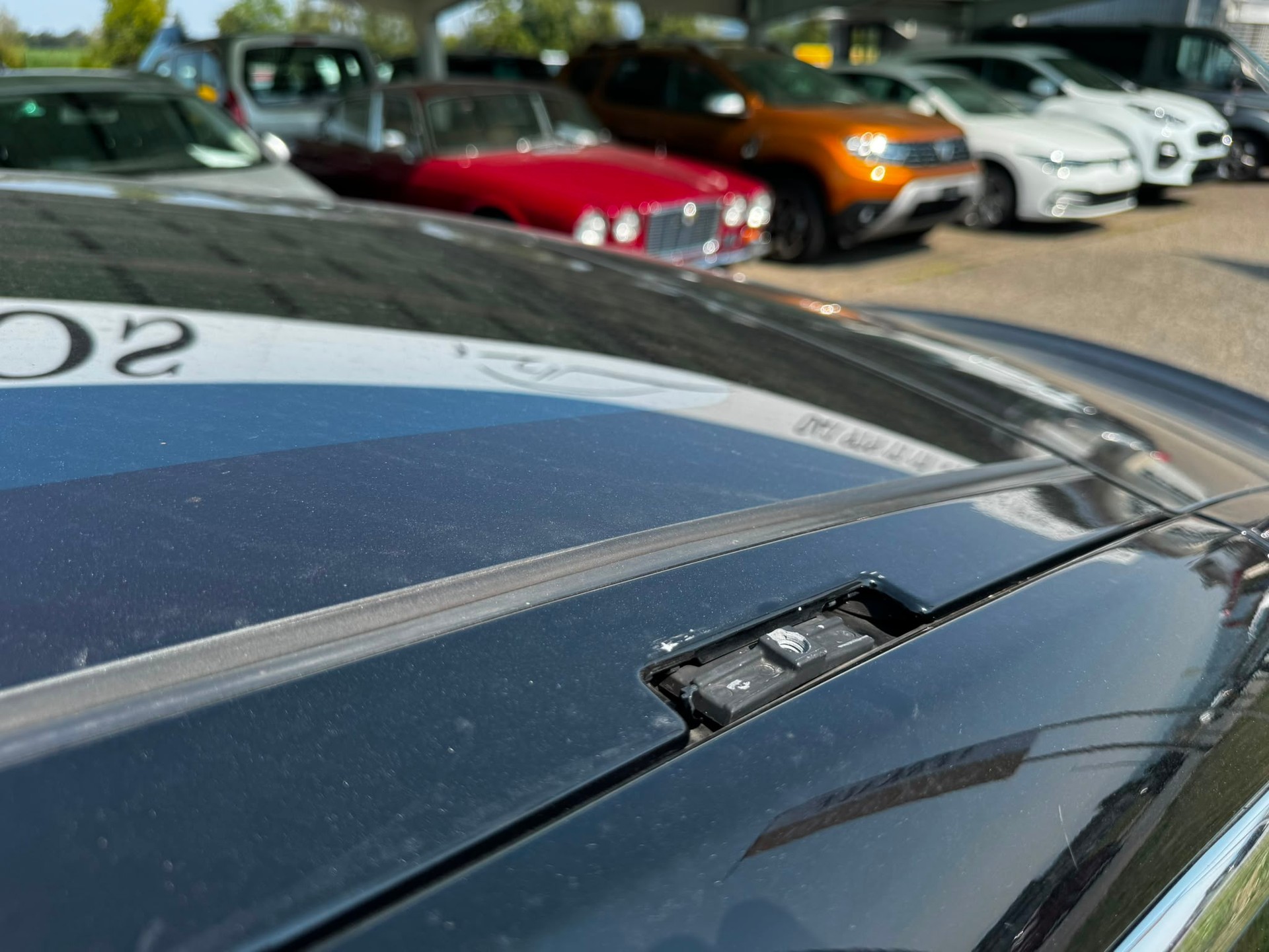 TESLA Model S 85 D Performance-image-12