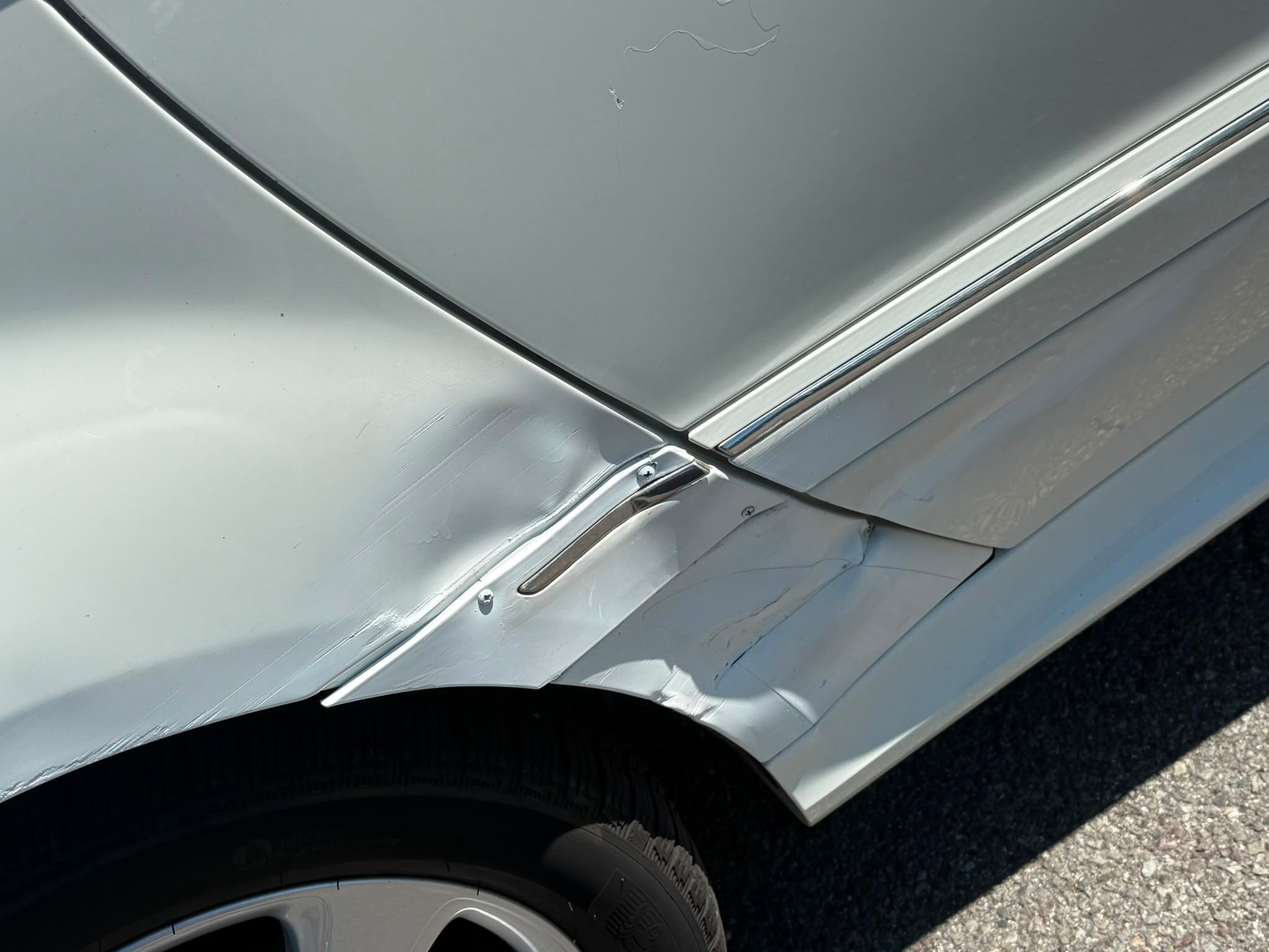 MERCEDES-BENZ B 200-image-7