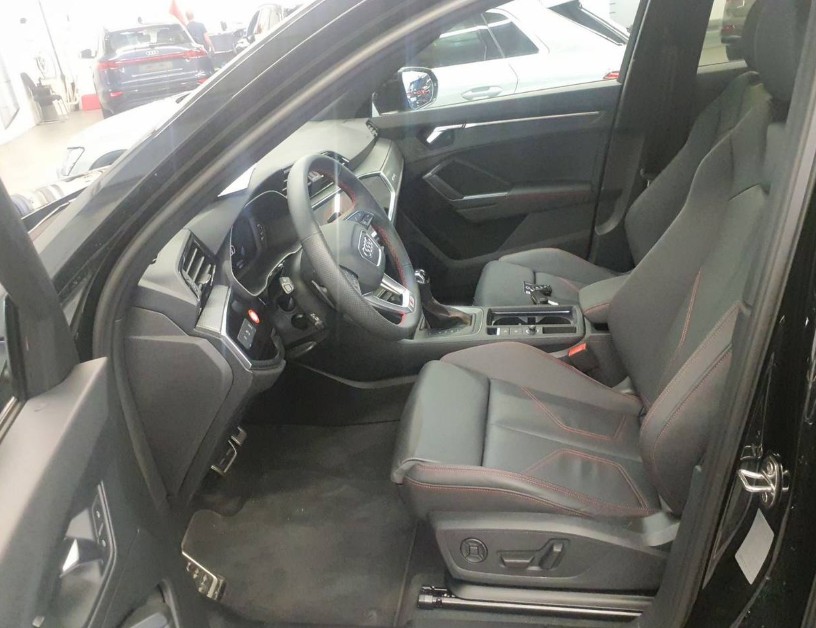 AUDI Q3 40 TFSI S line quattro S-tronic-image-6